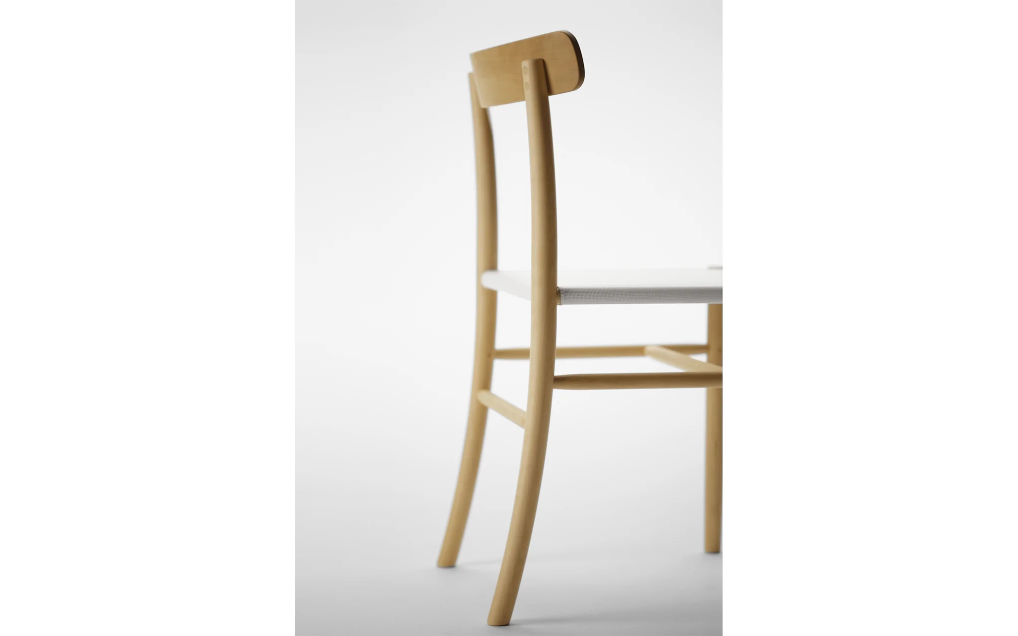 Lightwood chair - mesh seat - Image 11