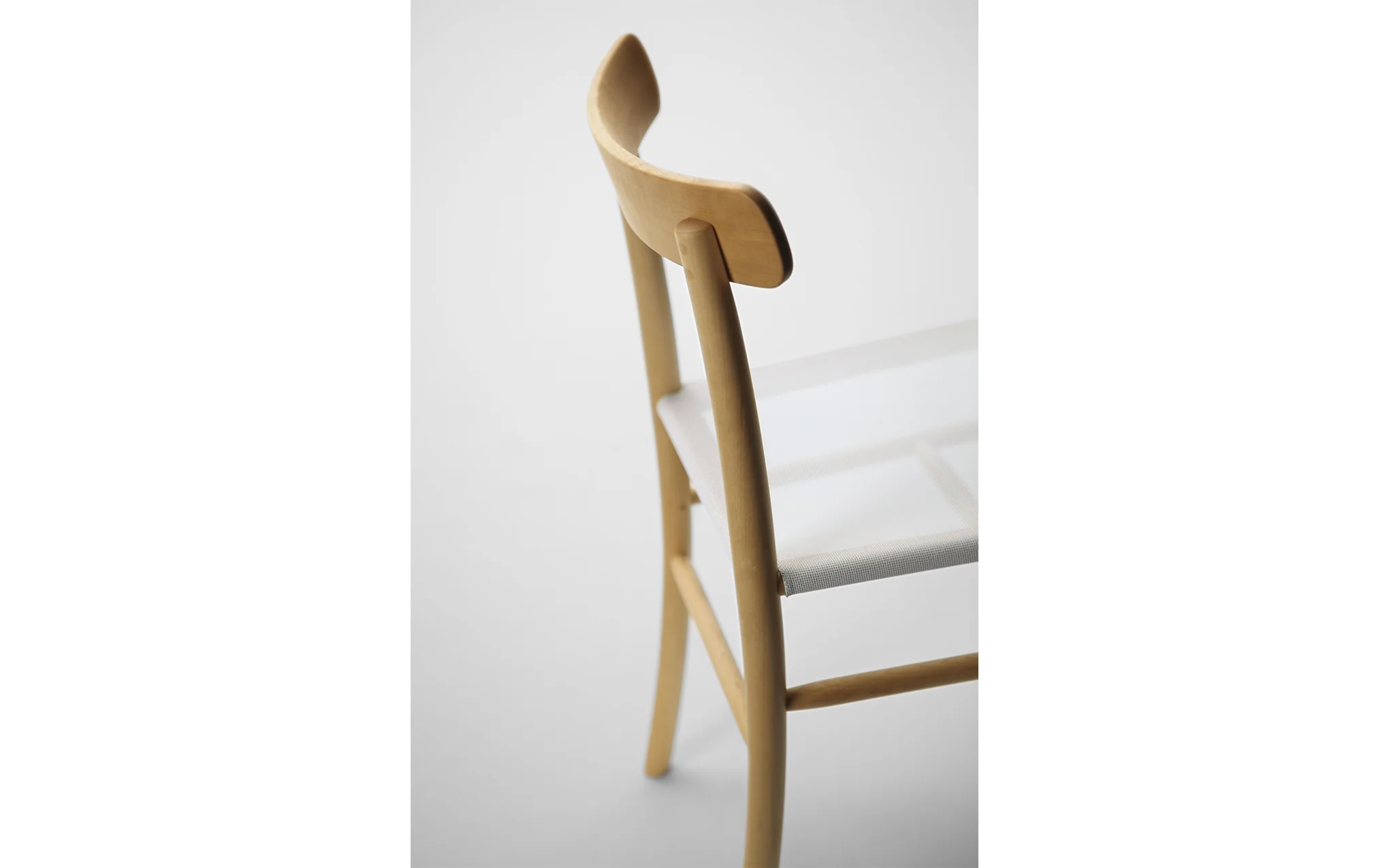Lightwood chair - mesh seat - Image 6