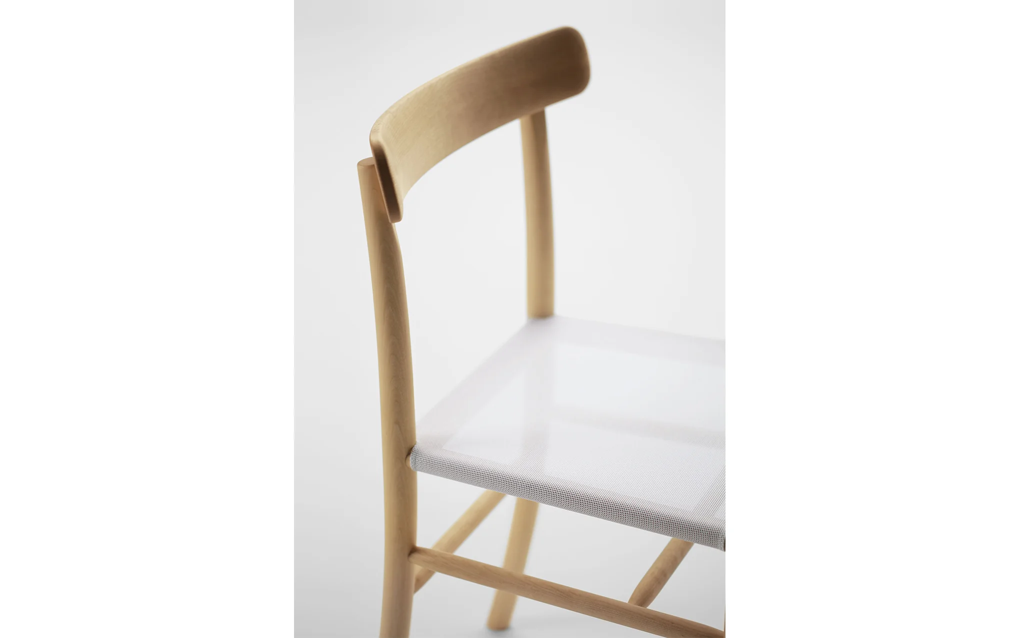 Lightwood chair - mesh seat - Image 8