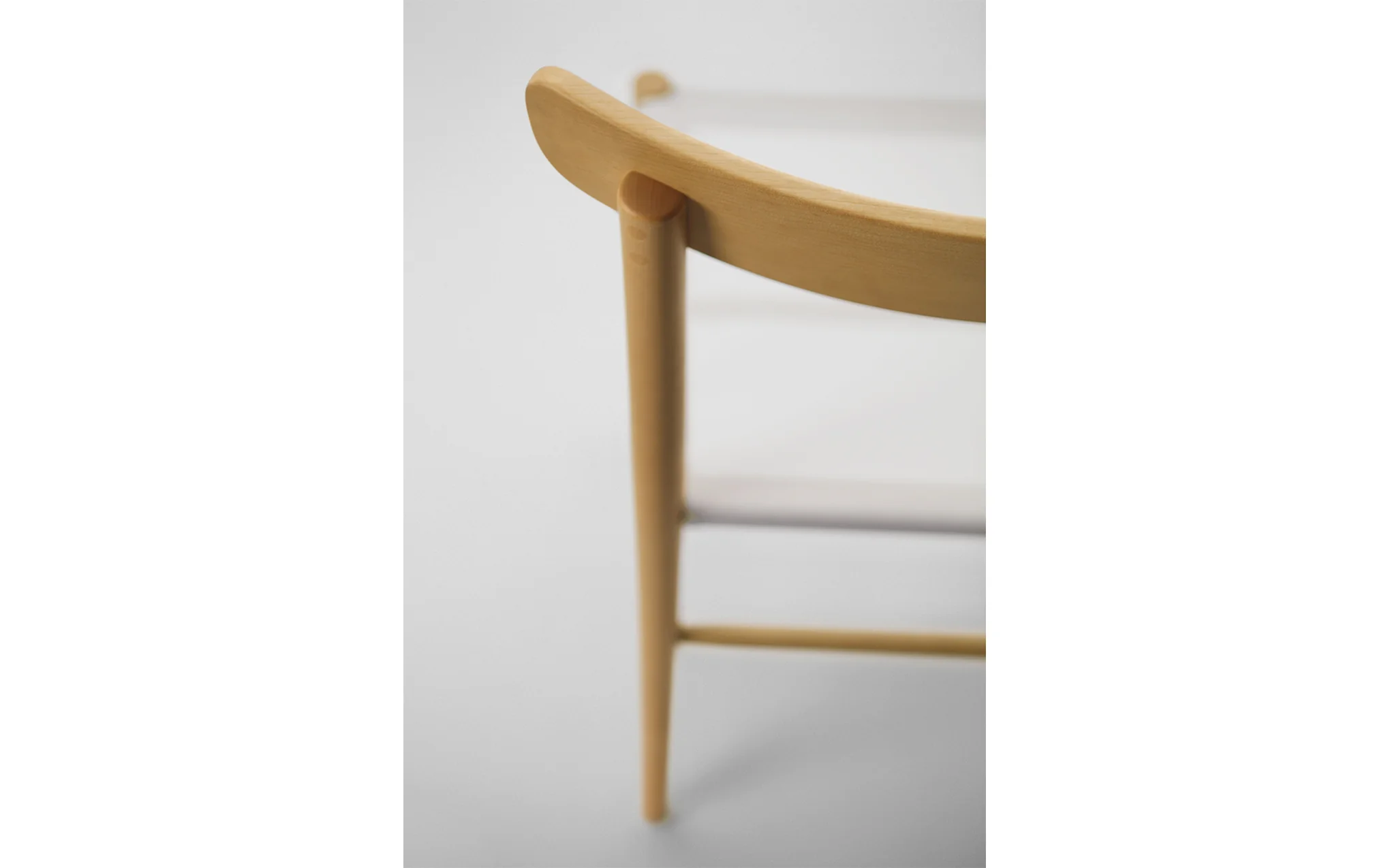 Lightwood chair - mesh seat - Image 9