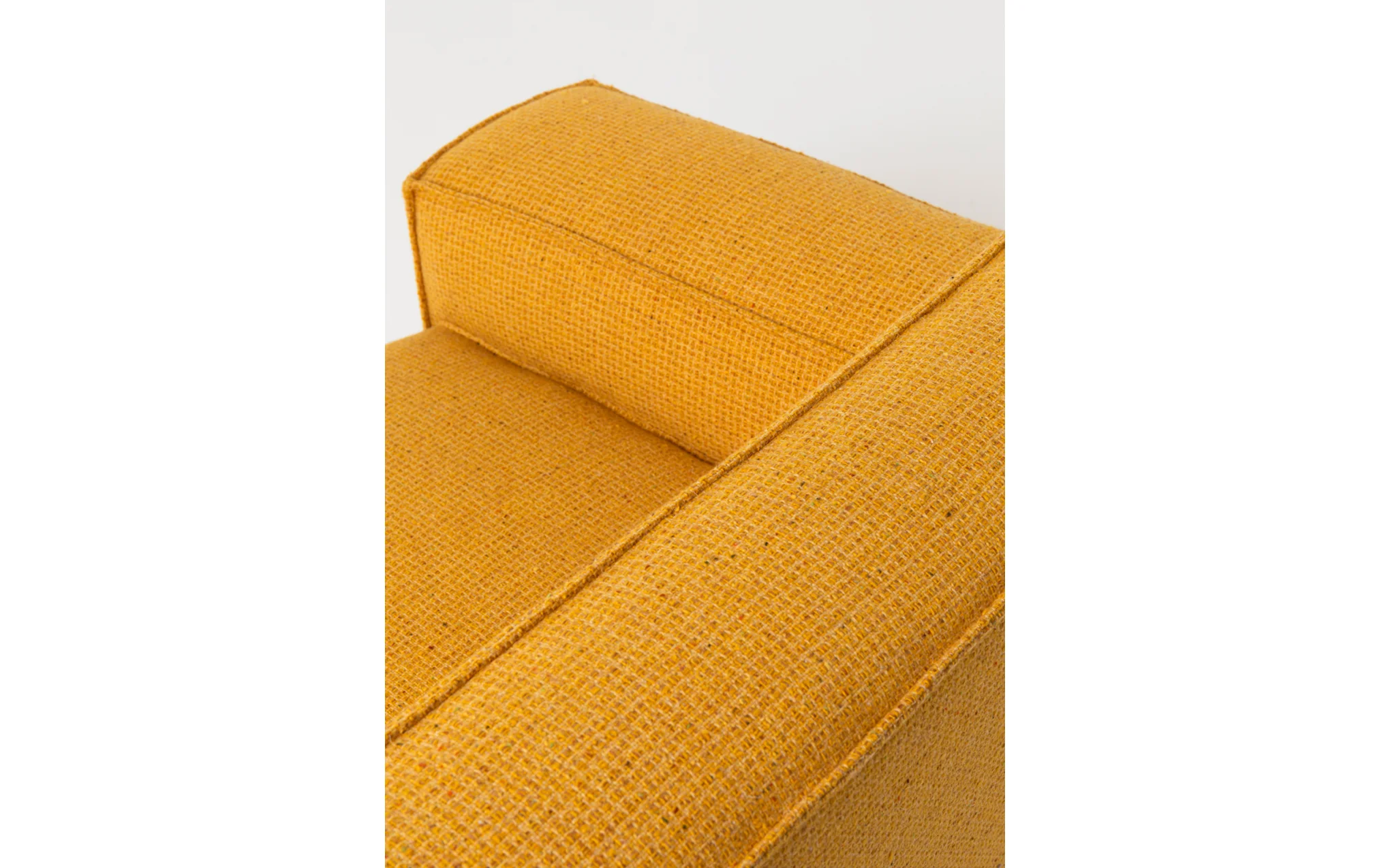 Macduff three seat sofa - Image 10