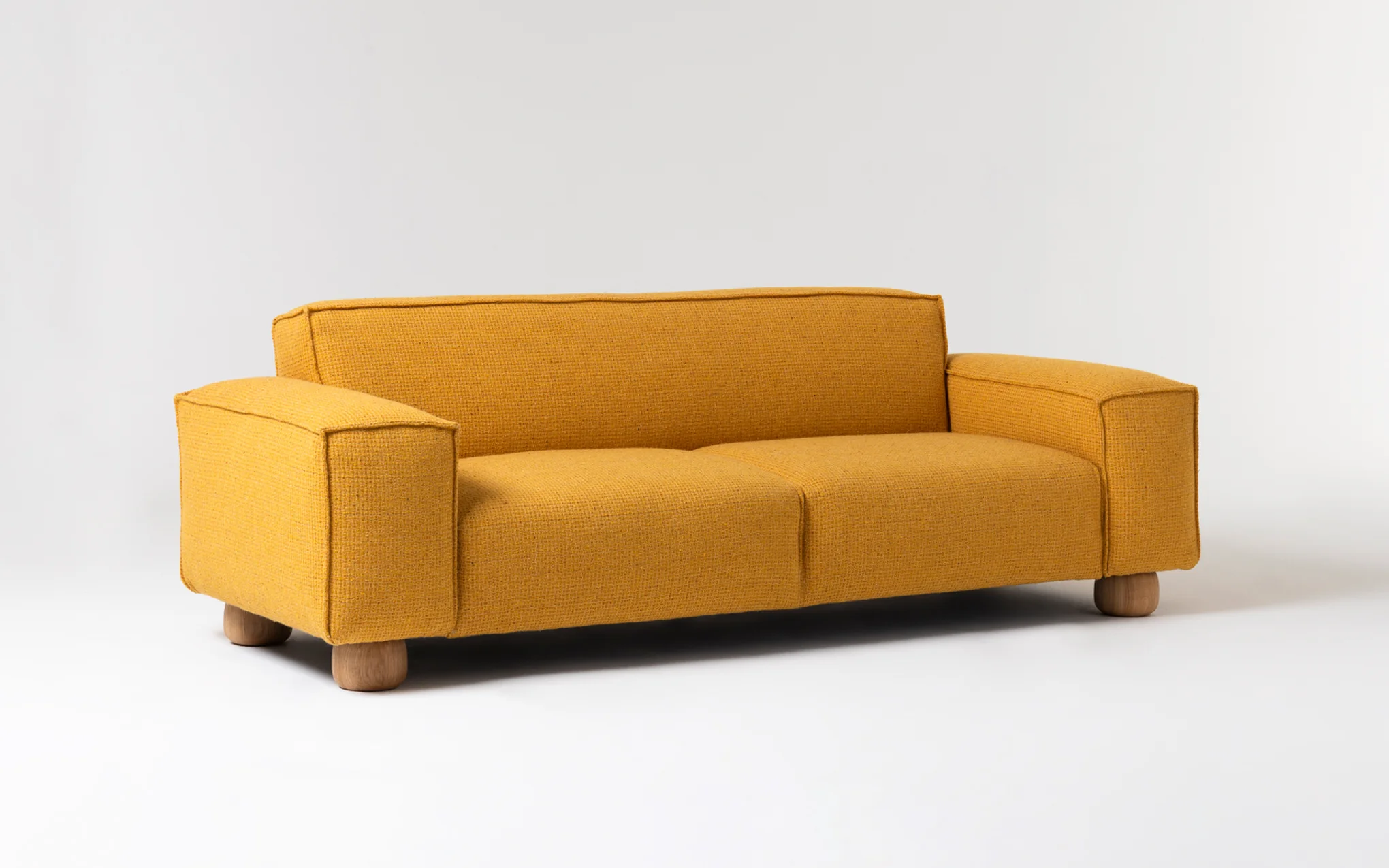 Macduff three seat sofa - Image 2