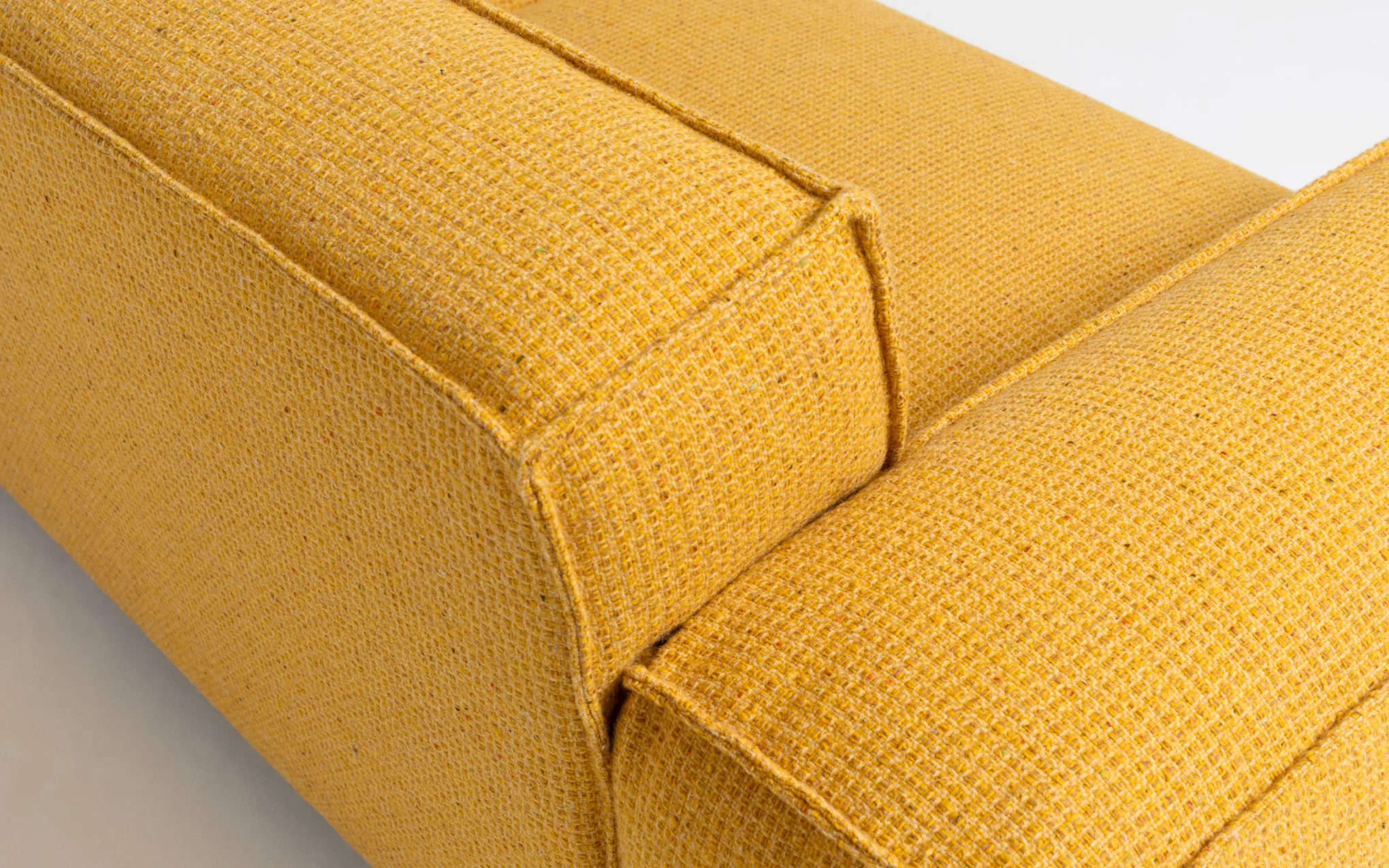 Macduff three seat sofa - Image 6