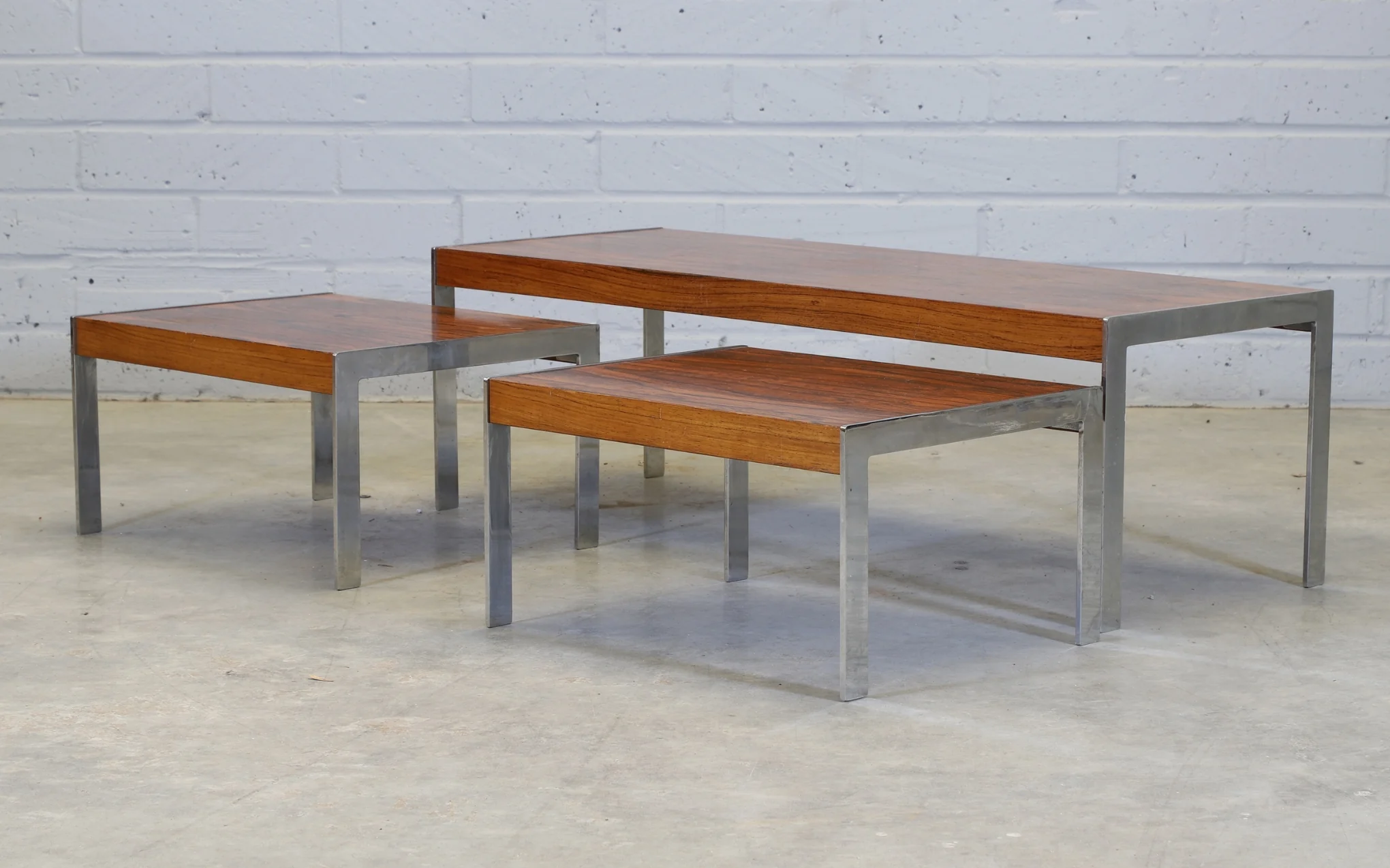 Merrow Associates rosewood & chrome nesting tables - set of 3 - Image 2