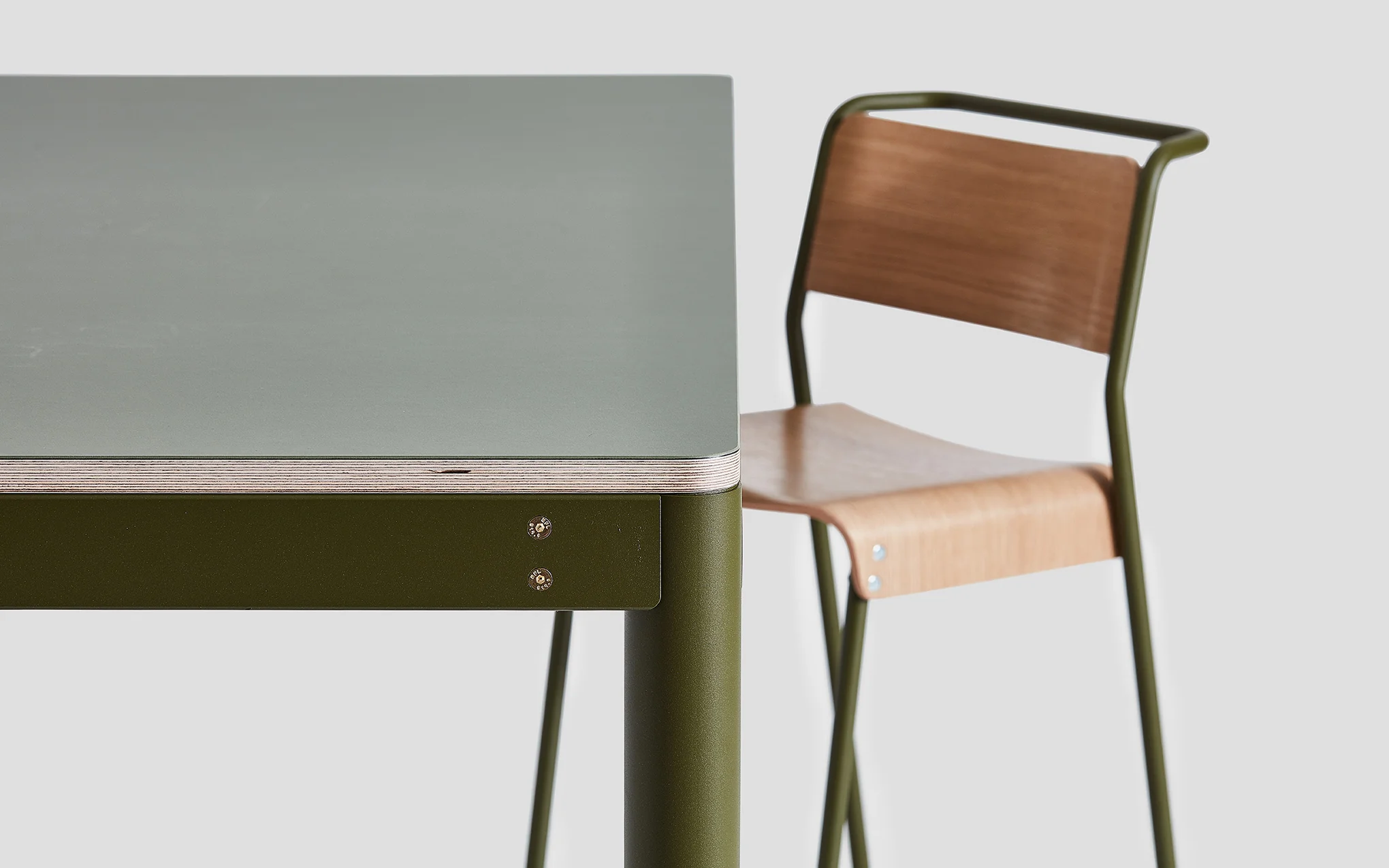 Metal Dowel high table - Image 4