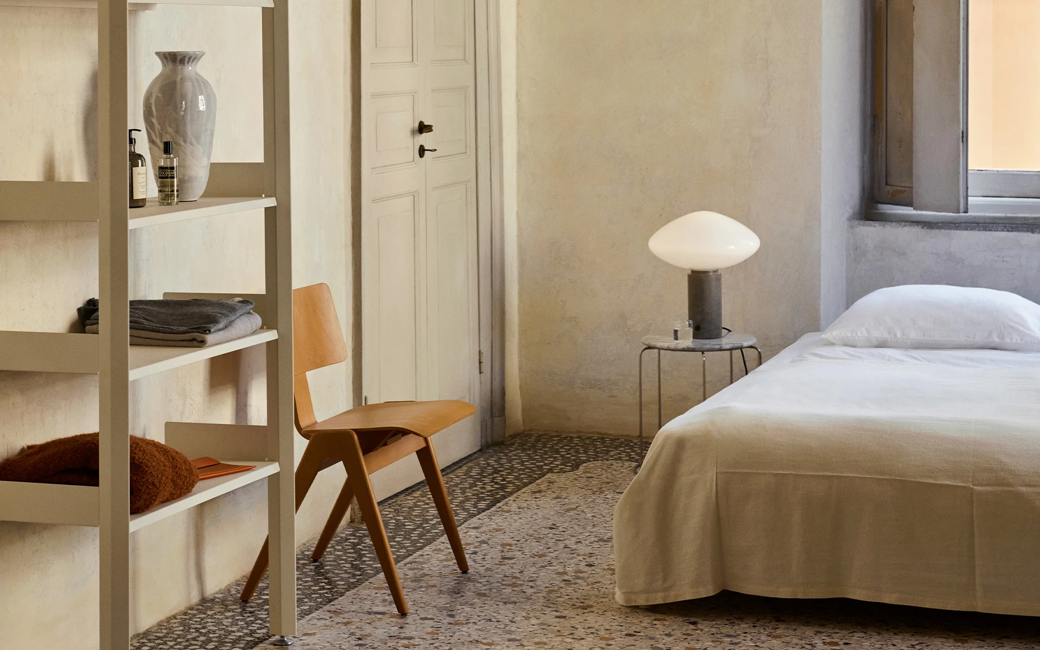 Mist AP17 table lamp - Image 10