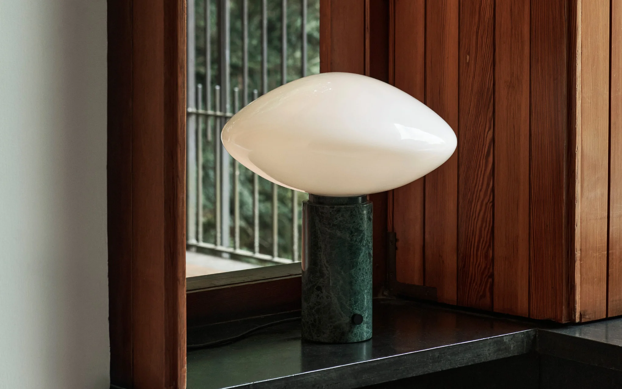 Mist AP17 table lamp - Image 11