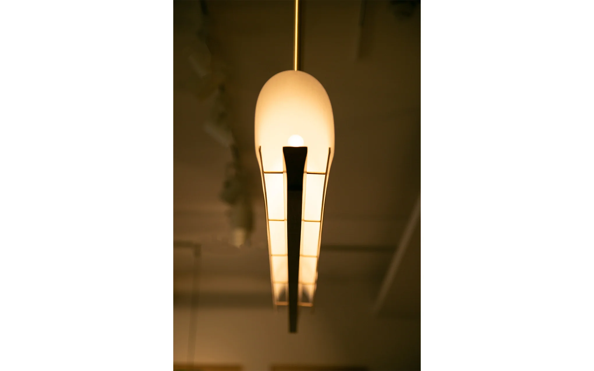 Modernist linear suspension light - Image 5