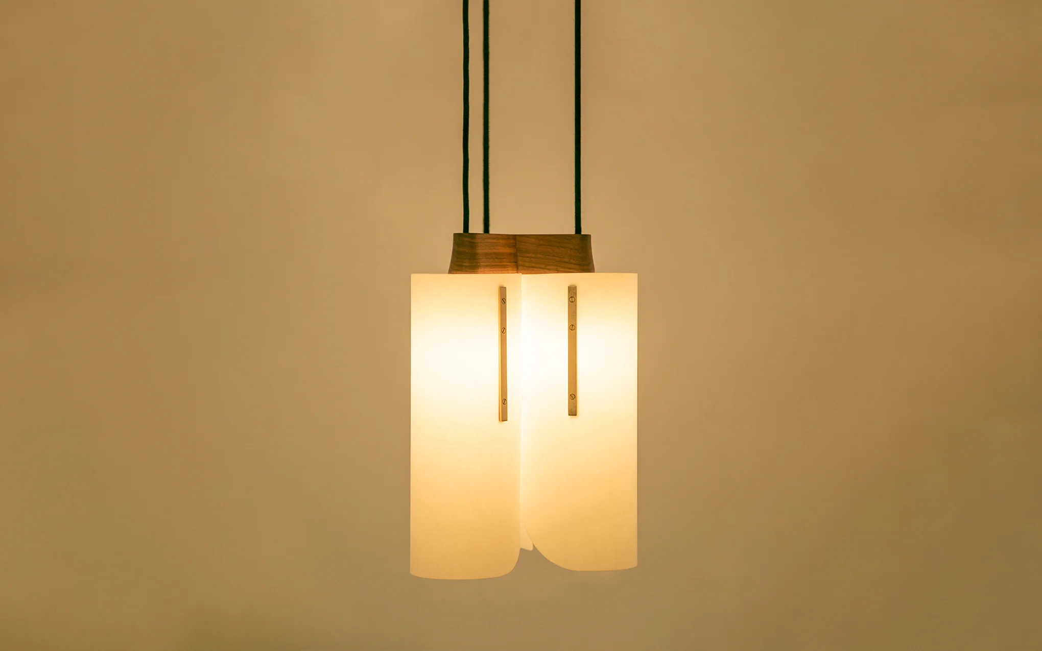 Modernist 3 shade pendant