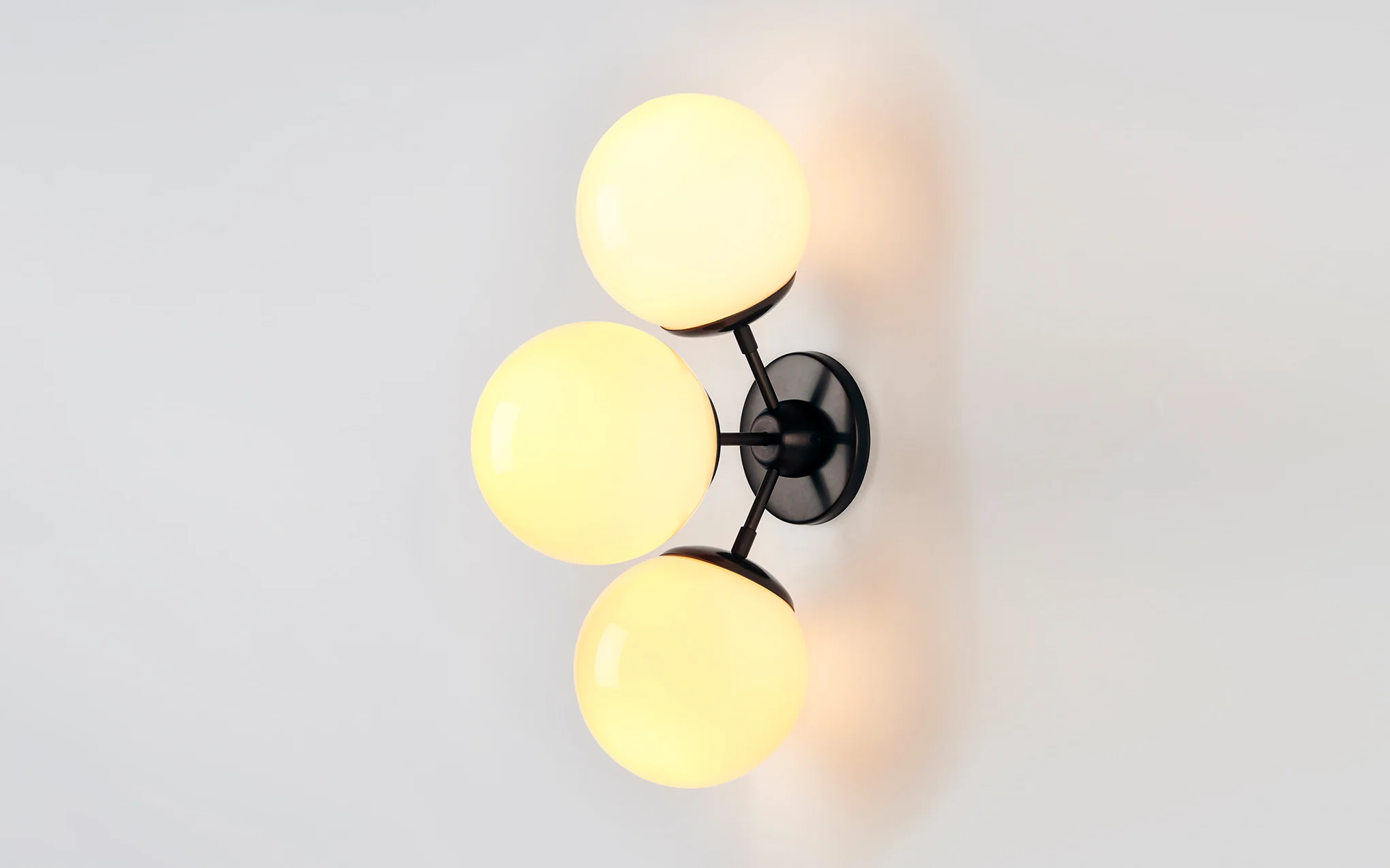 Modo sconce - 3 globe - Image 4