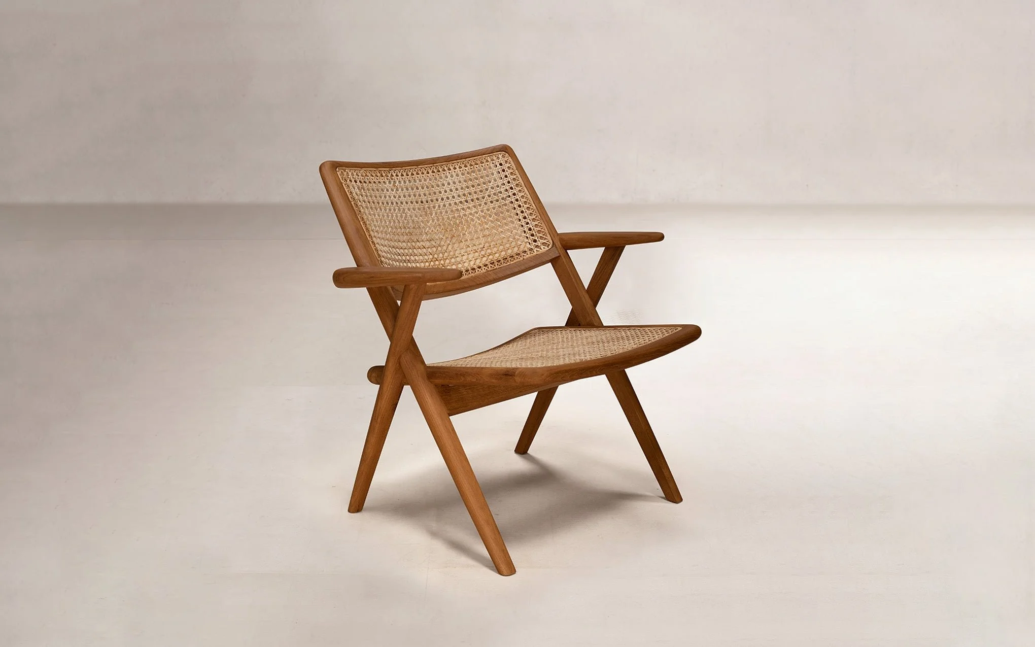 Muṅgāru Easy armchair