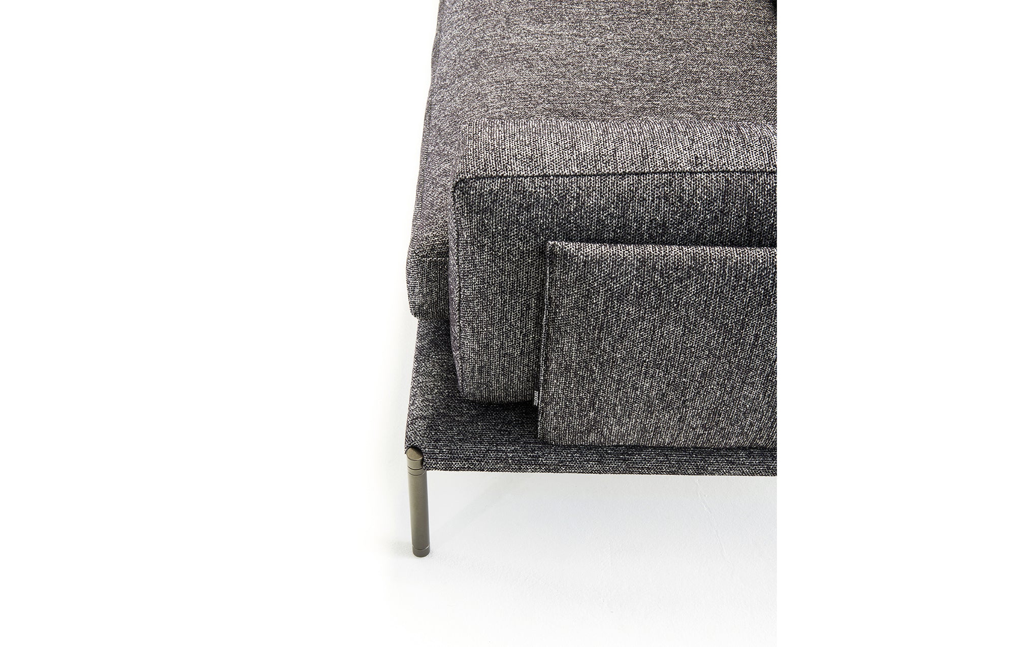 Noah monobloc sofa - Image 7