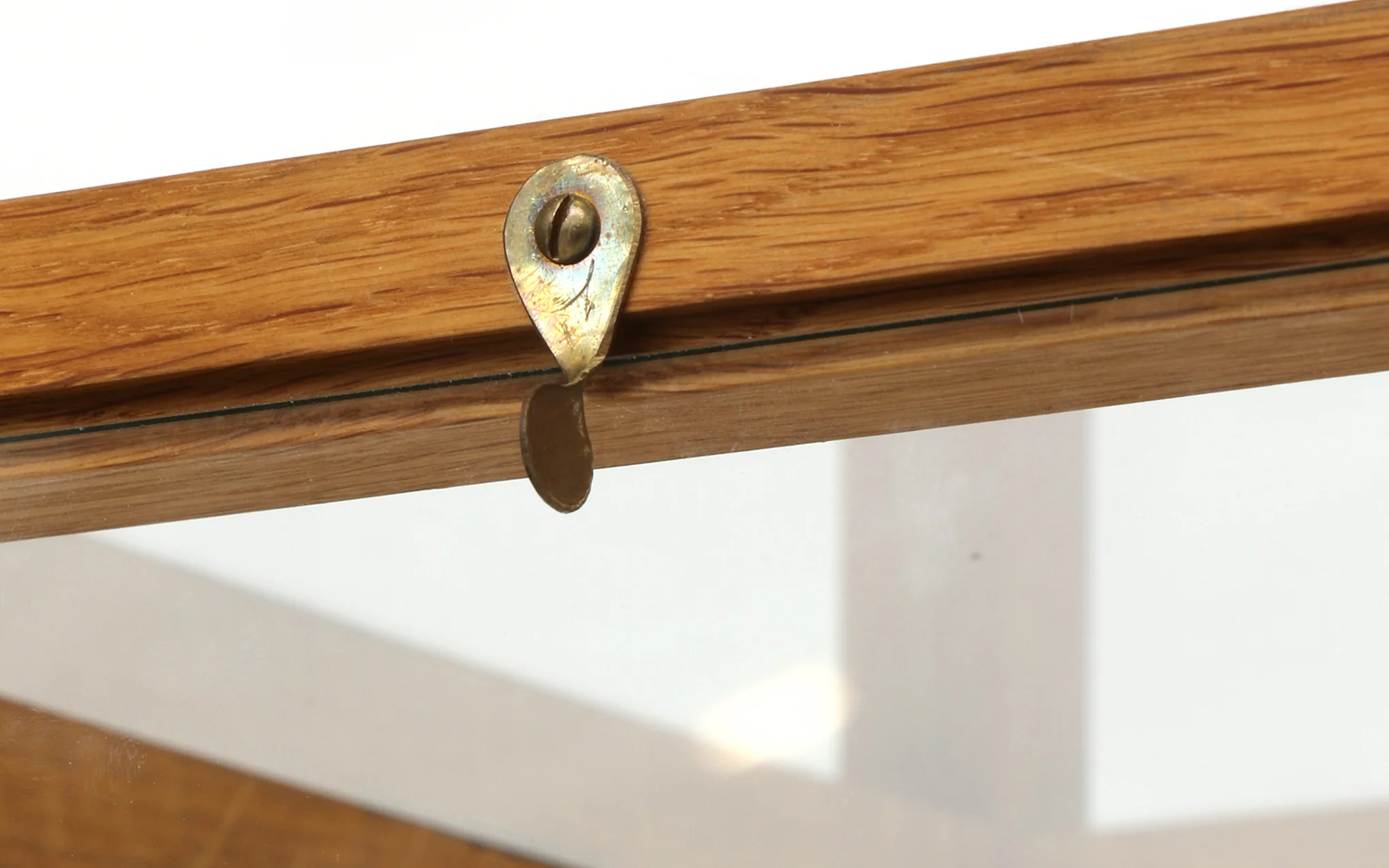 Oak display cabinet - Image 12