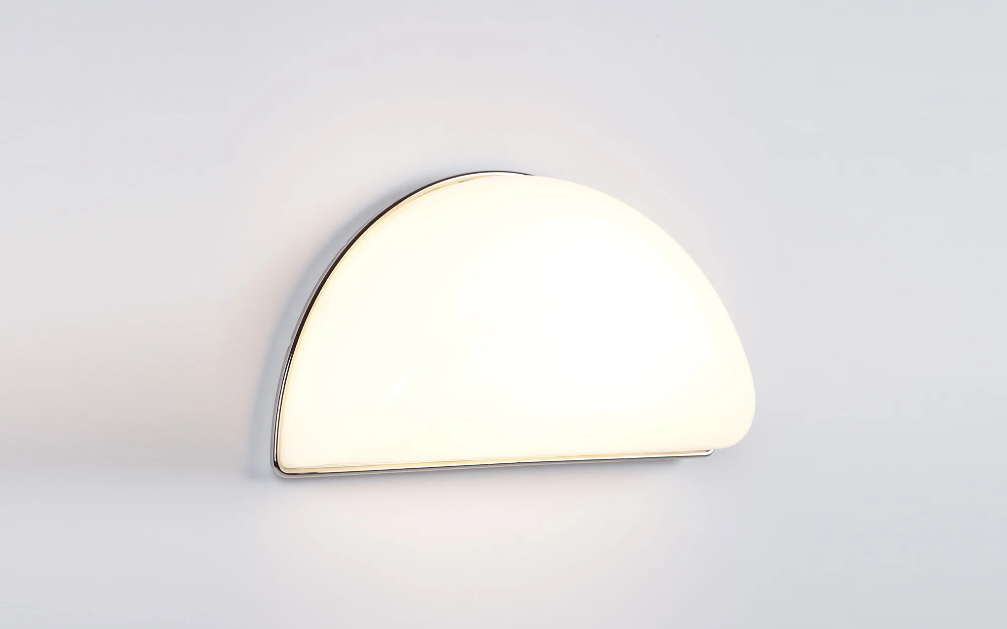 Odds & Ends rainbow wall light - Image 4