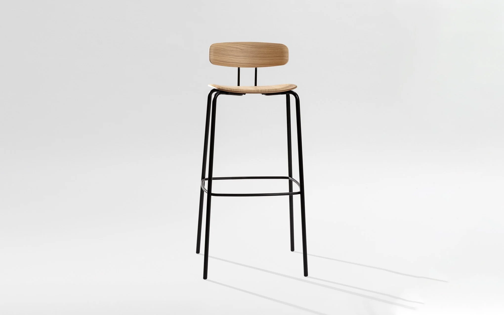 Okito Ply bar stool