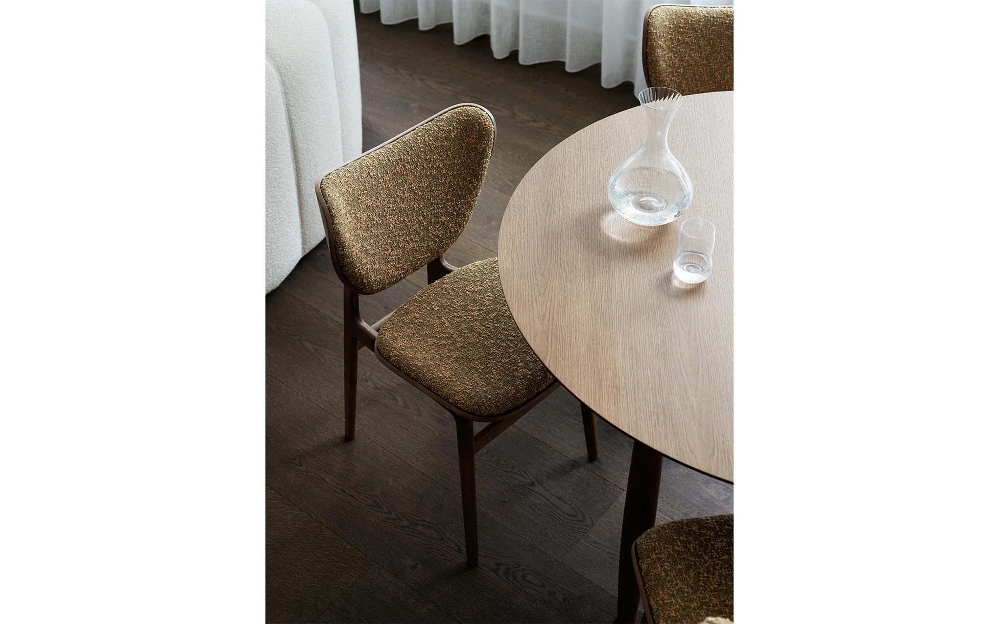 Oku round dining table - Image 6