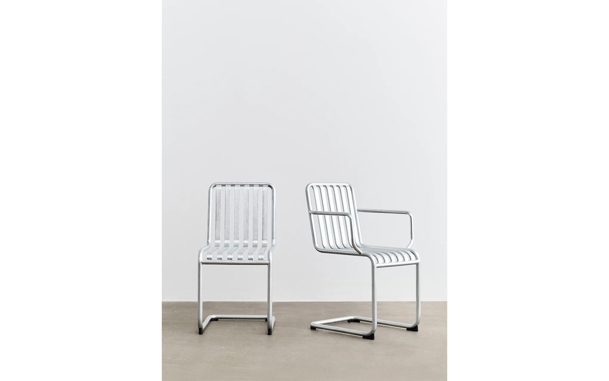 Palissade cantilever chair - Image 10
