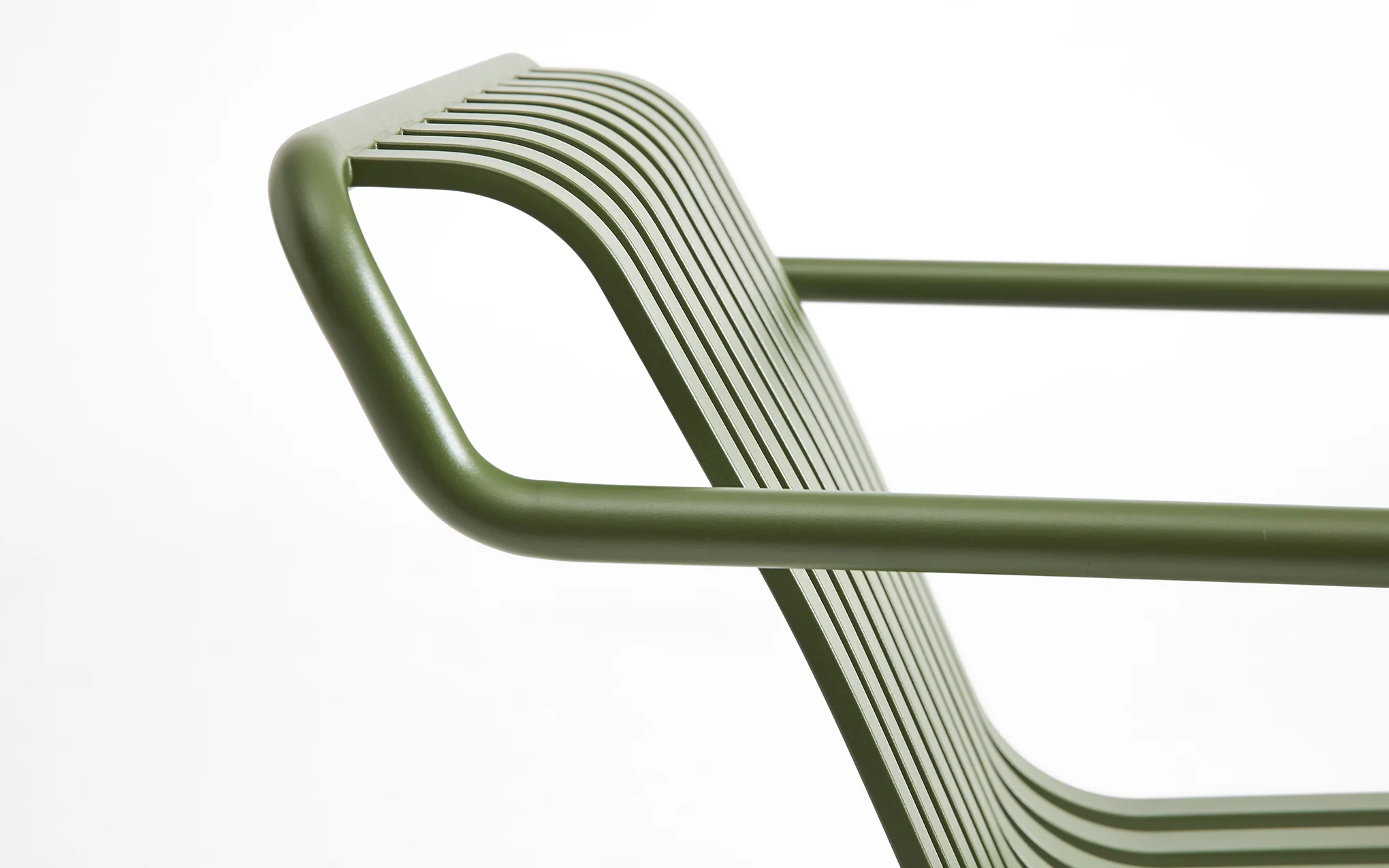 Palissade cantilever lounge chair - Image 7