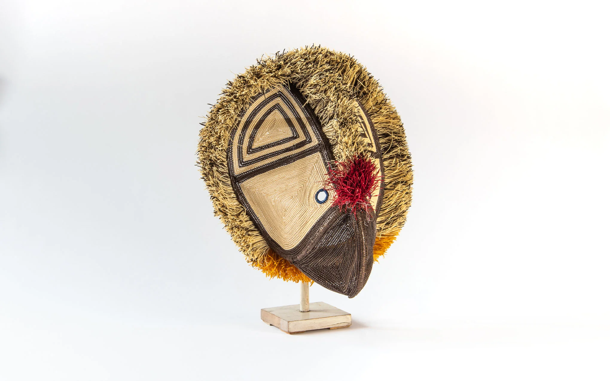 Panamanian ceremonial bird mask - Image 3