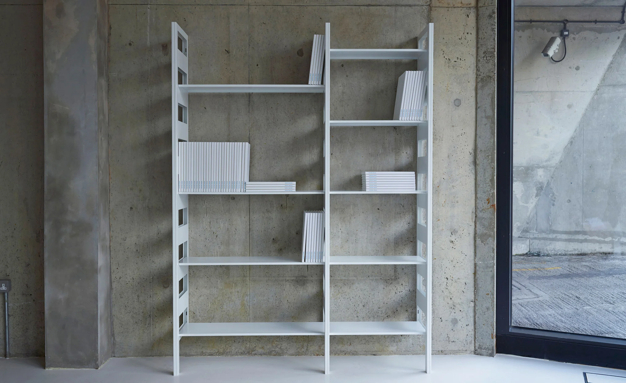 Parallel shelving unit 160