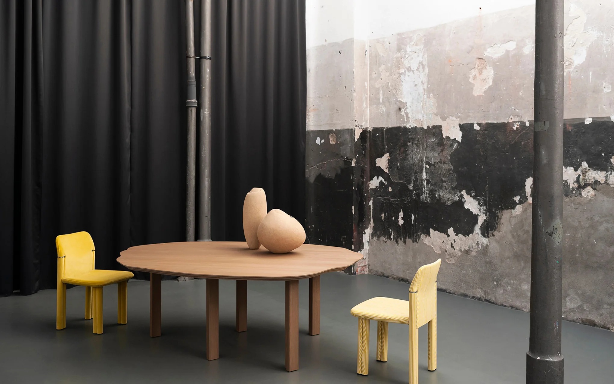 Parker dining table - Image 3
