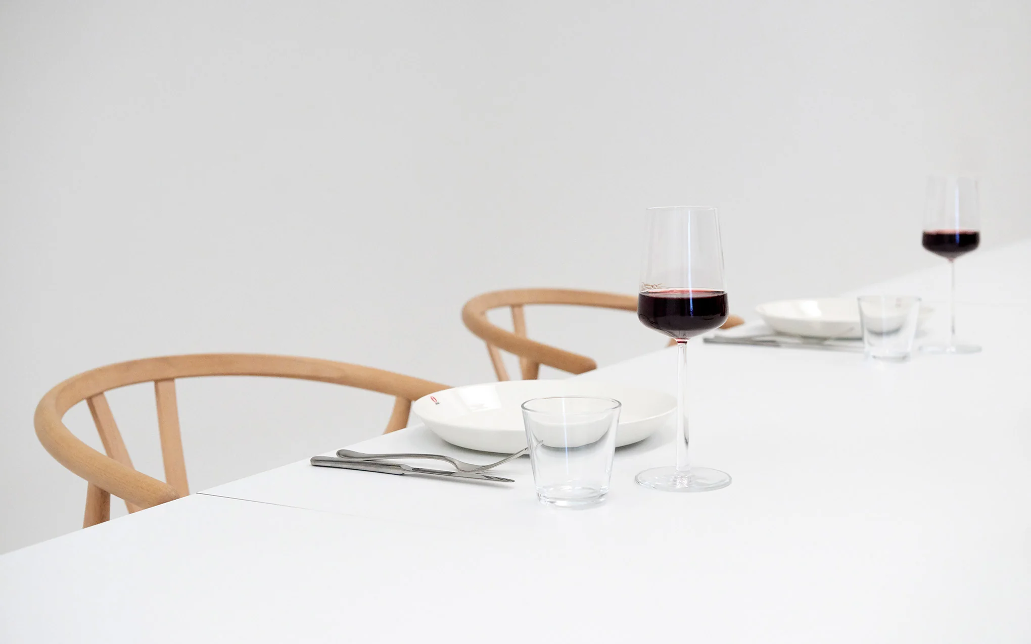 Peggy Elliptical table - Image 5