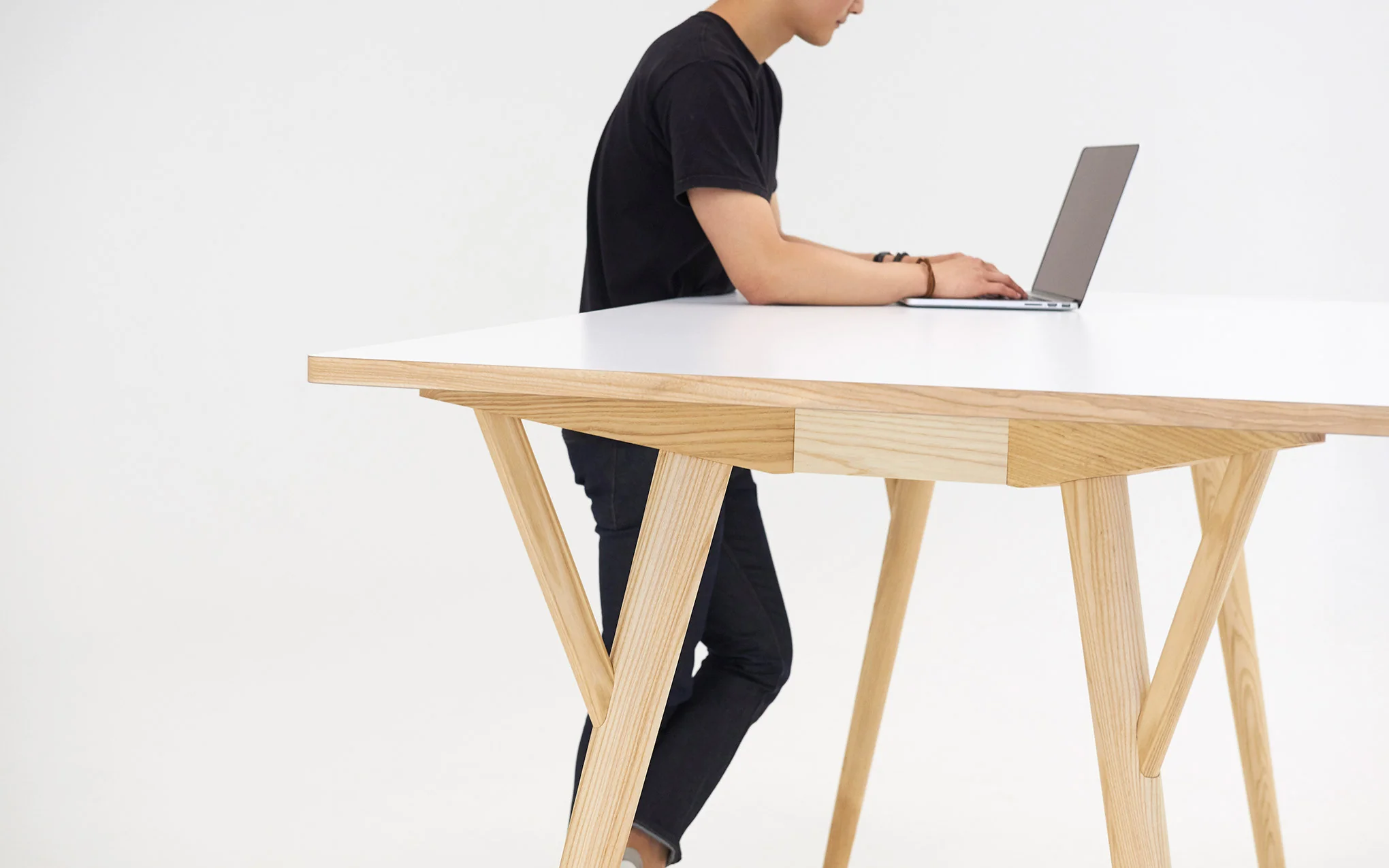 Peggy Standing table - Image 4