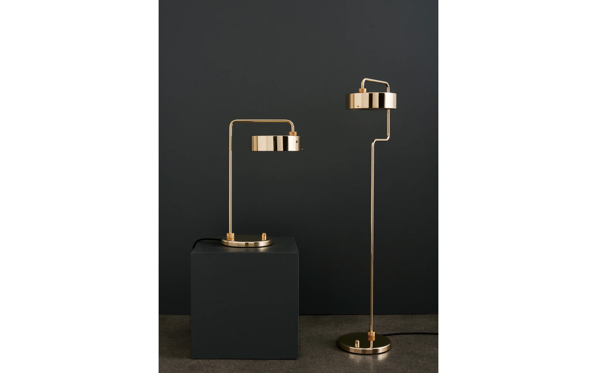 Petite Machine floor light - Image 6