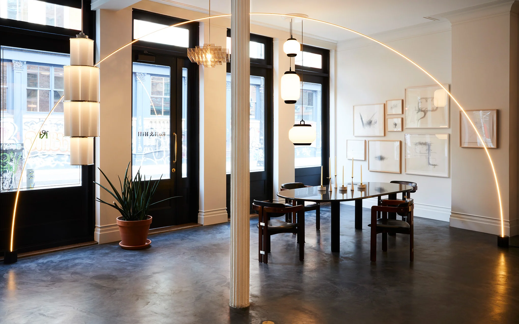Pole 2 - floor to floor light - Image 3