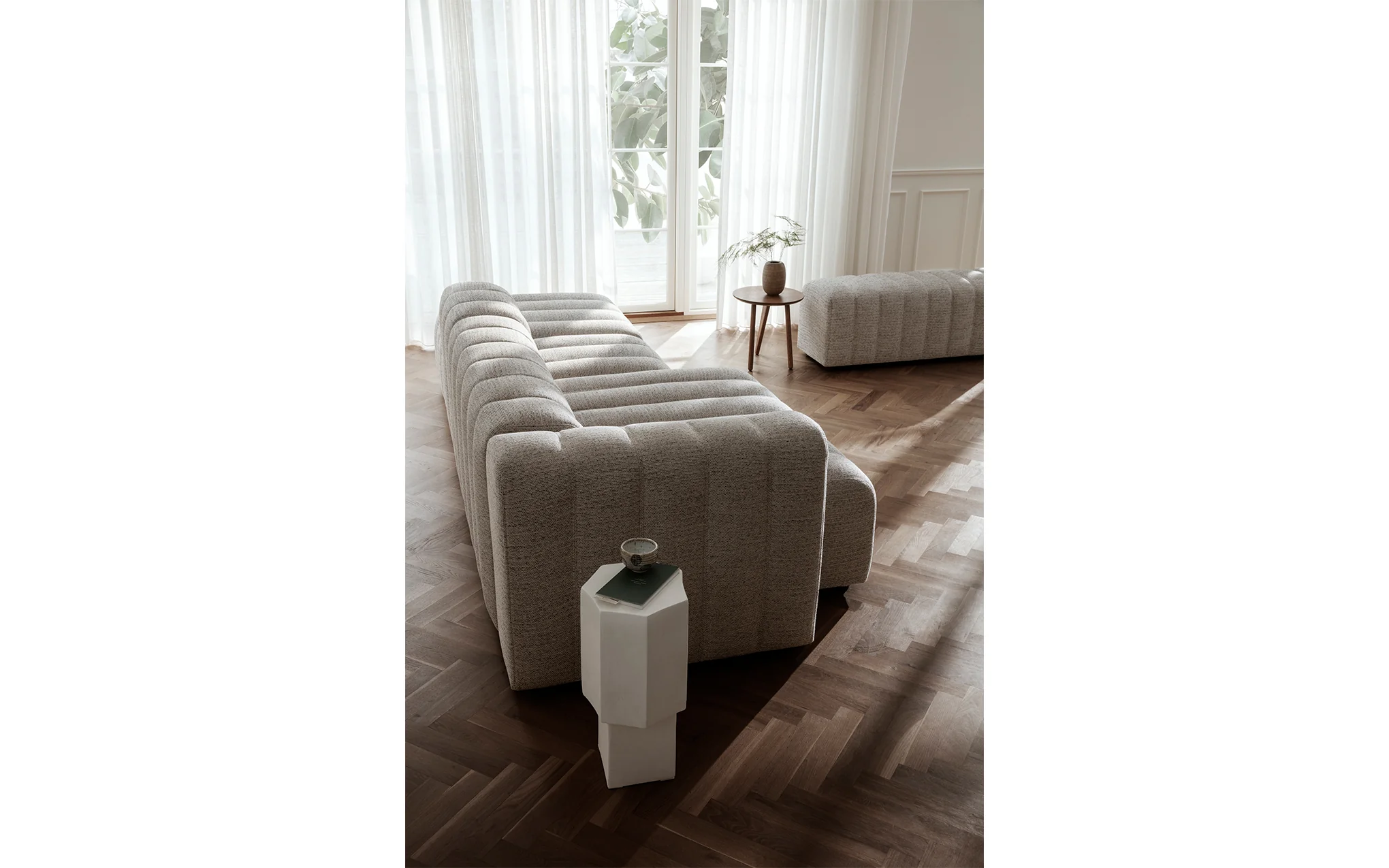 Quartz side table - Image 6