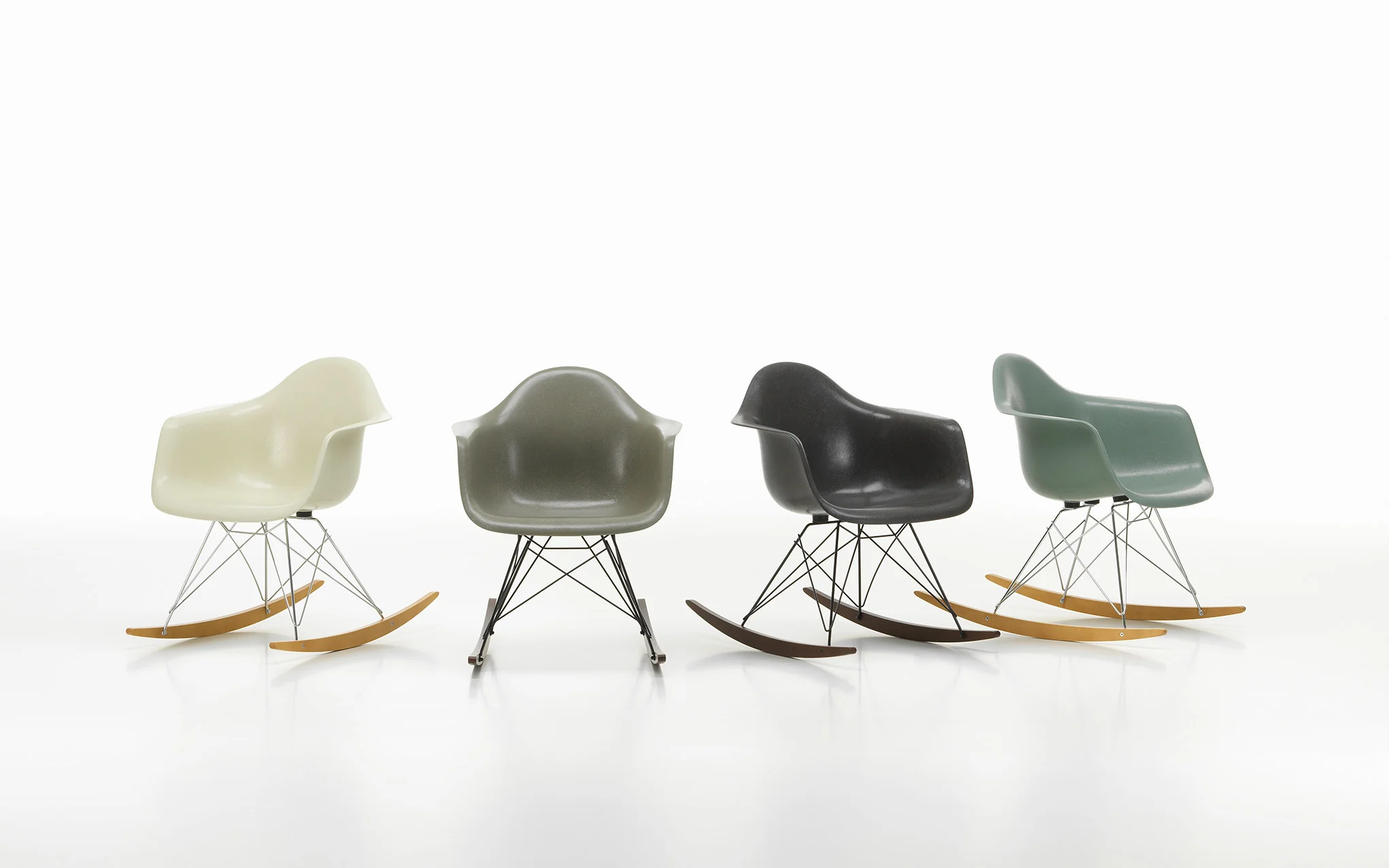 RAR Fibreglass rocking armchair - Image 11