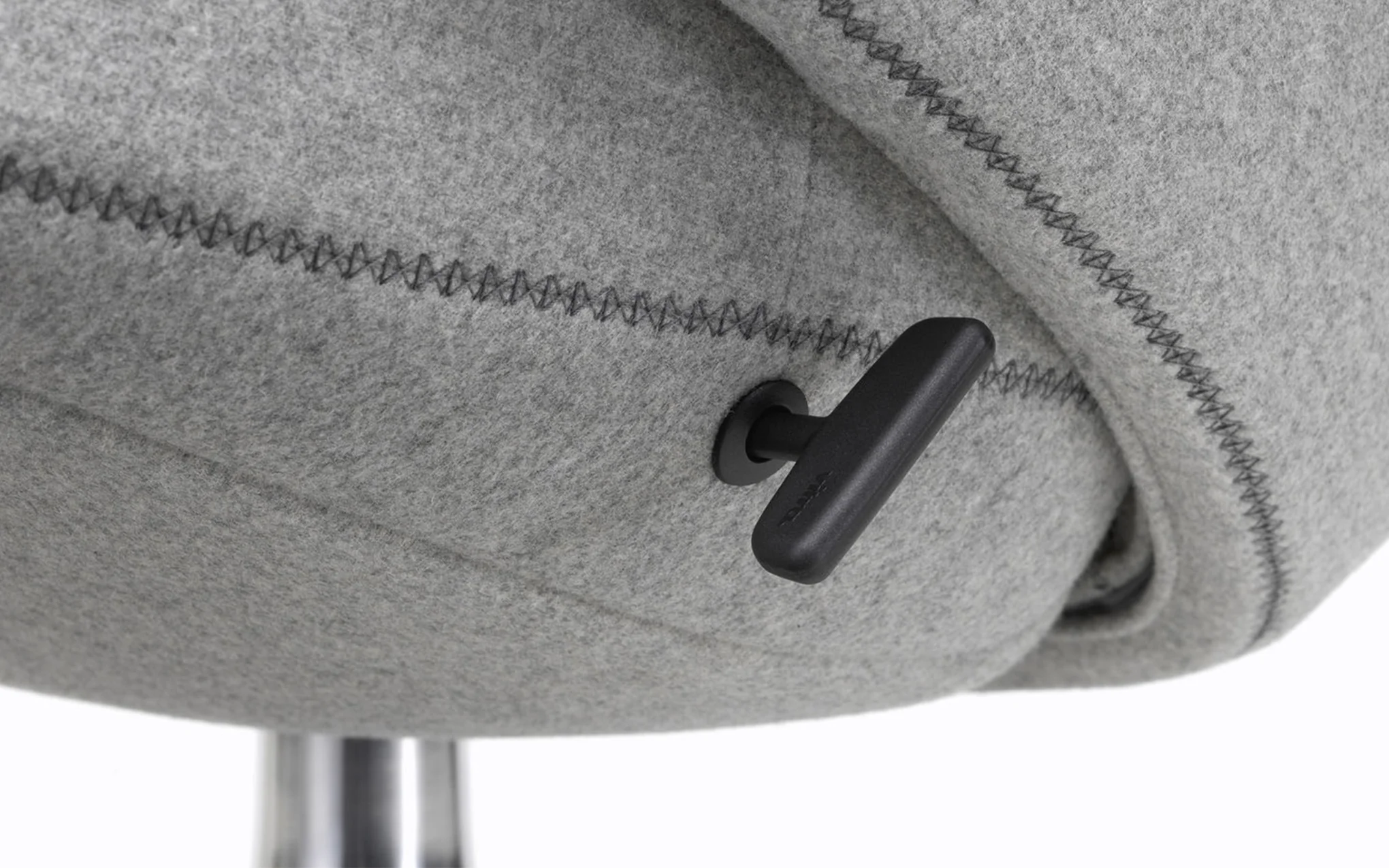 Repos lounge chair - Image 7