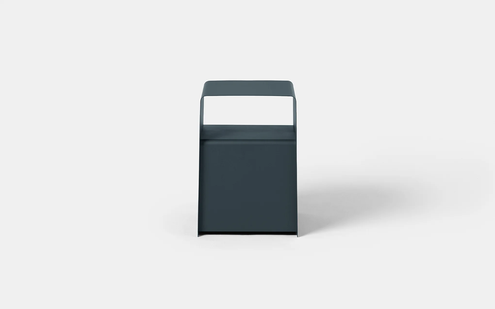 Resort side table - Image 6