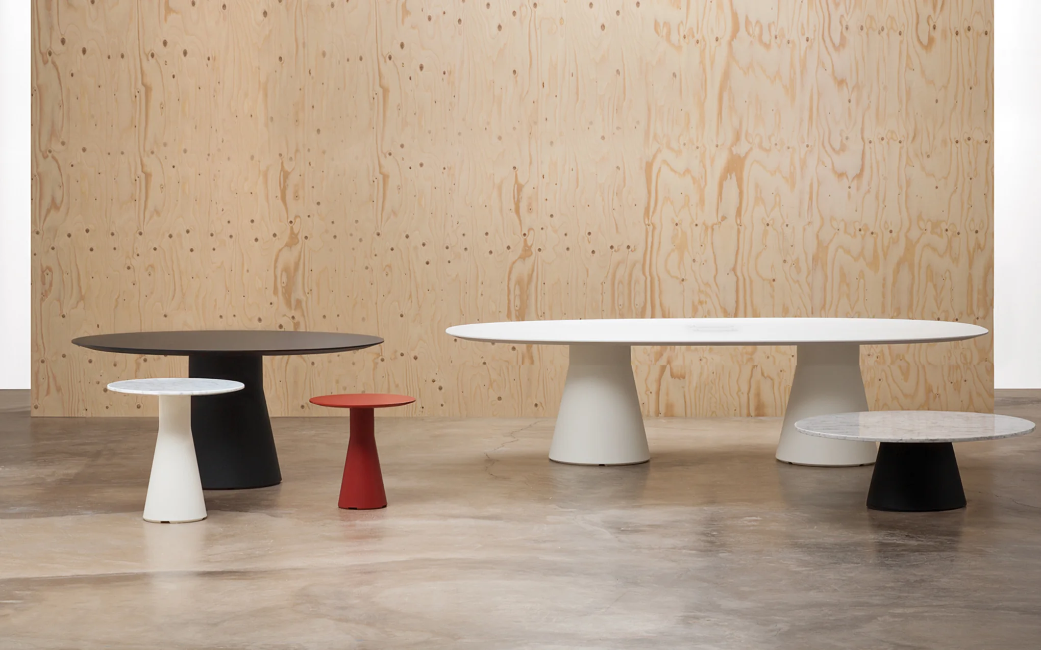 Reverse conference lounge table - round - Image 3