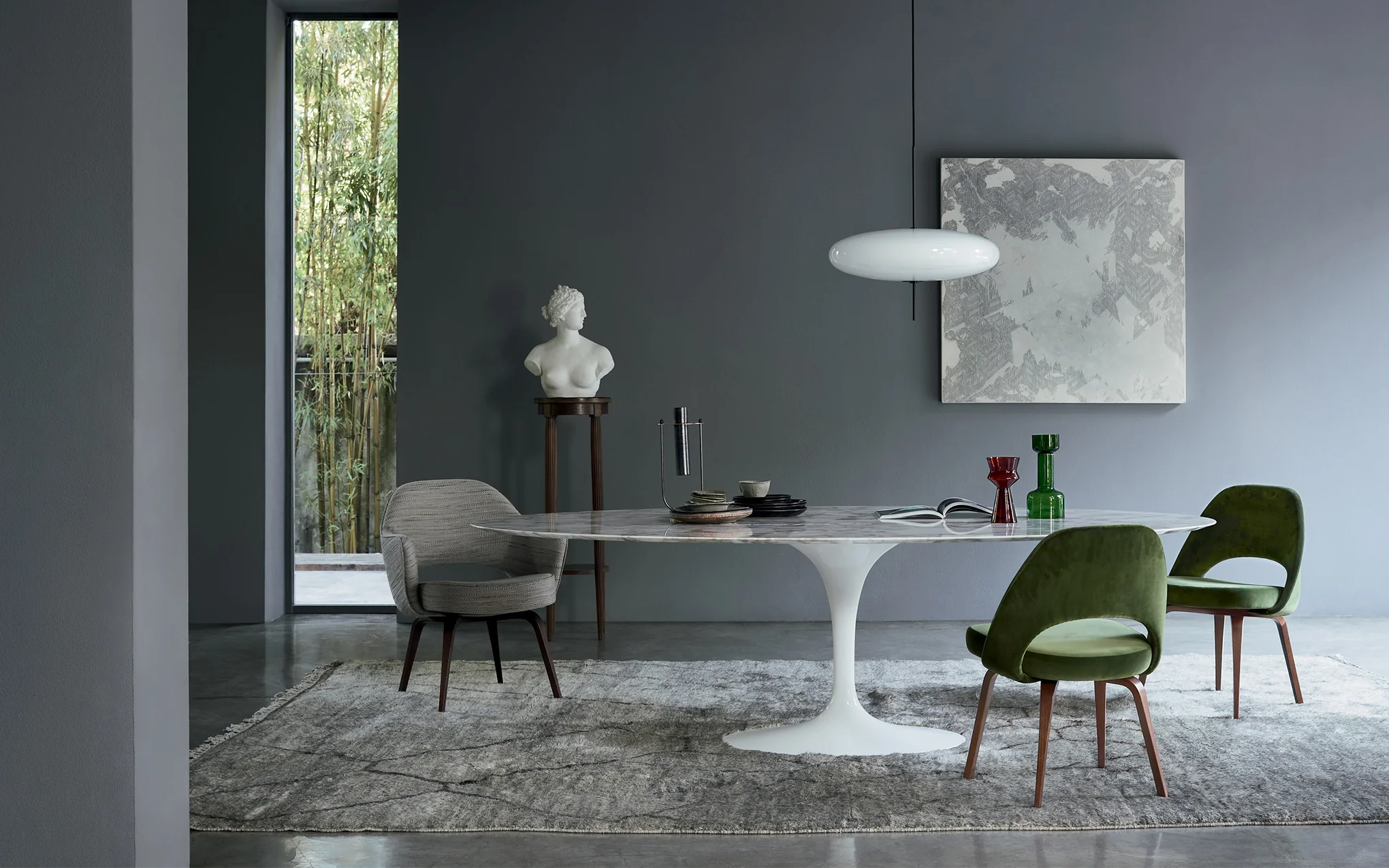 Saarinen oval dining table - Image 5