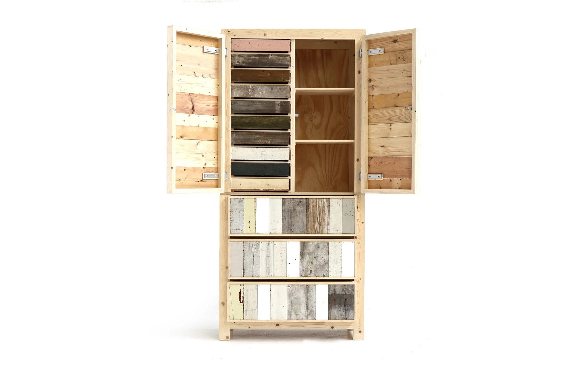 Classic cupboard in Scrapwood - unlacquered - Image 2