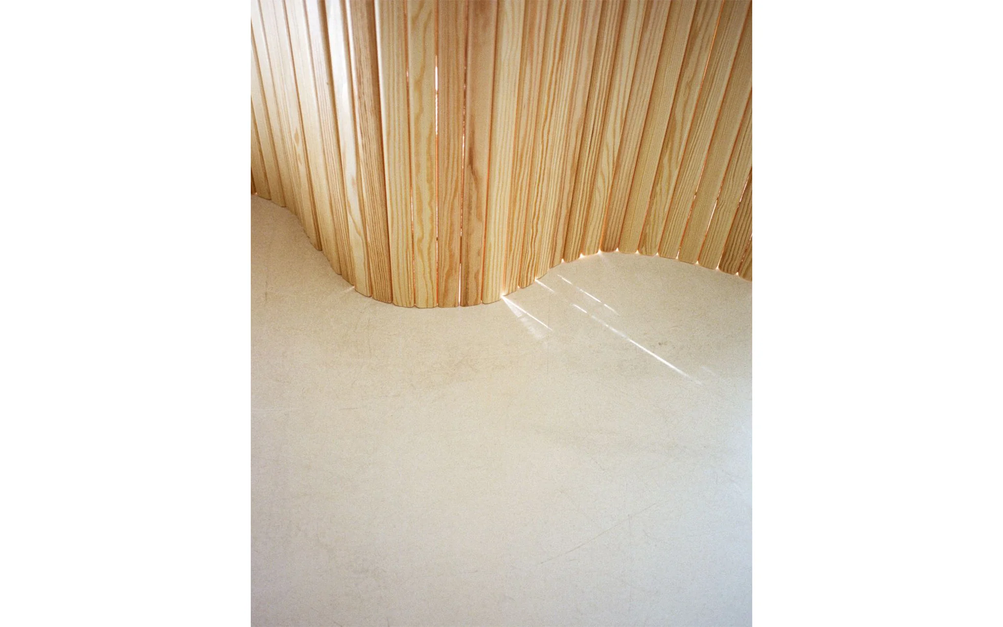 Screen 100 - Image 2