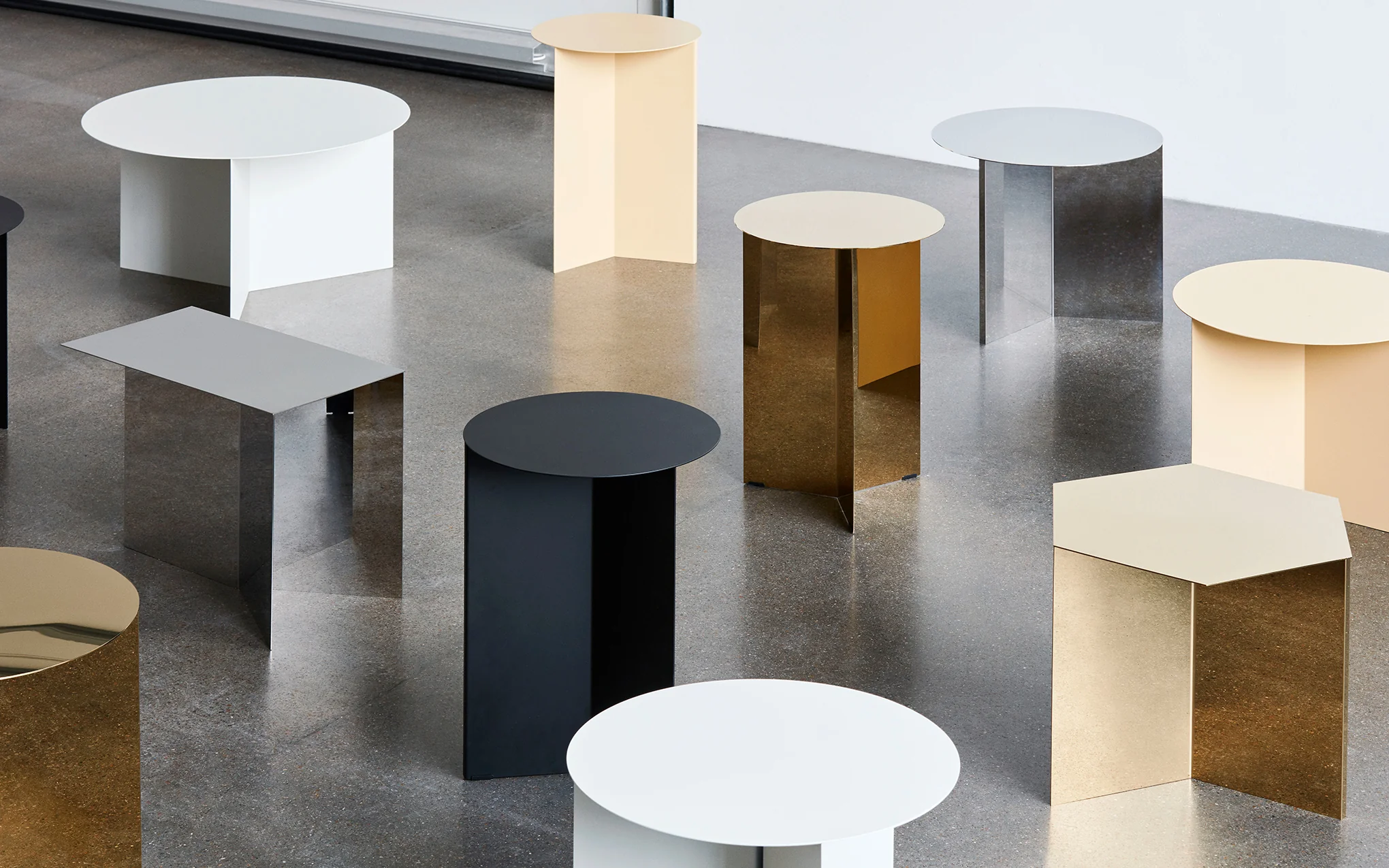 Slit table - round - Image 6