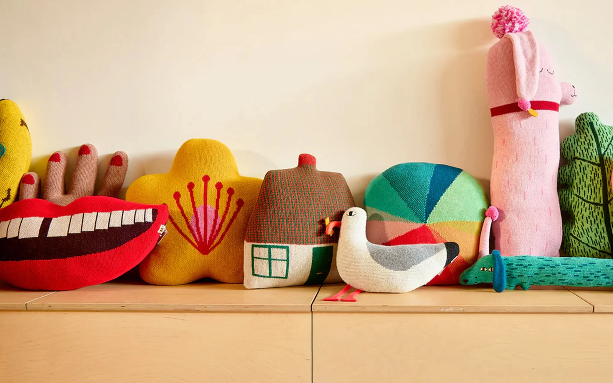 Smile Shaped cushion - Image 5