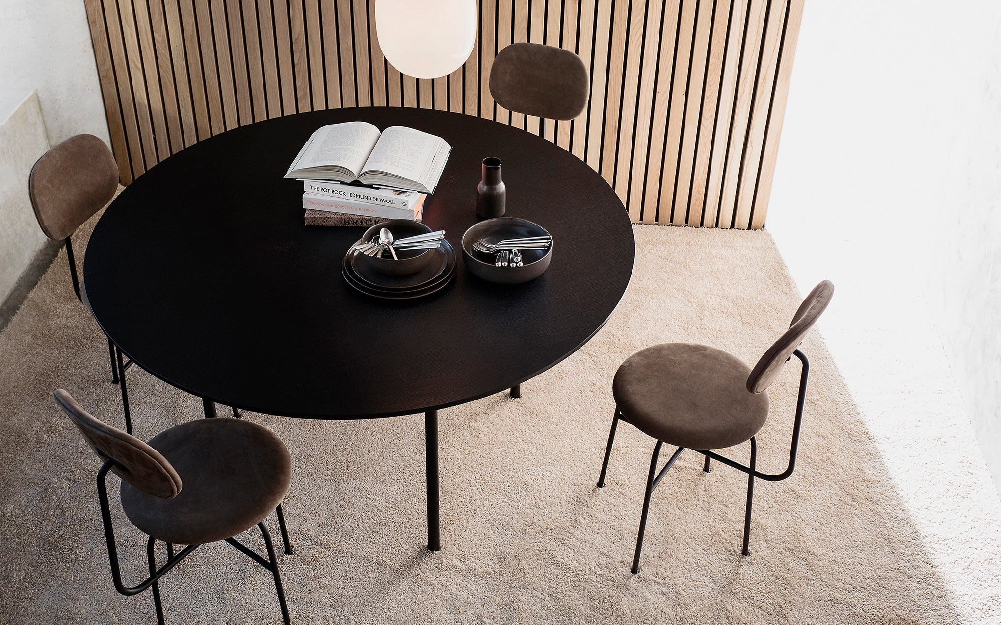 Snaregade dining table - round - Image 8