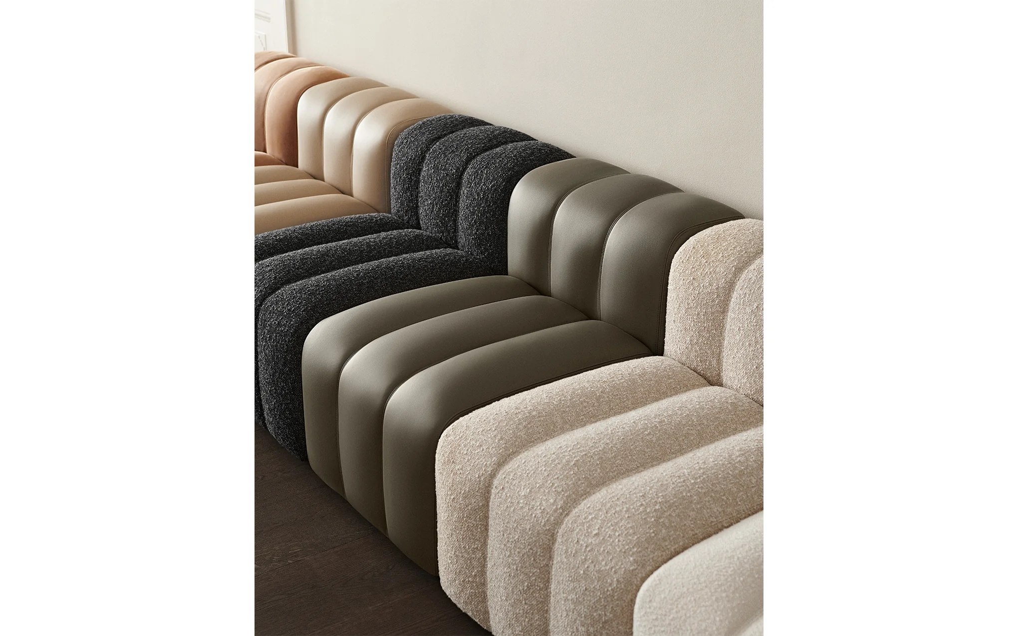 Studio sofa - Image 13