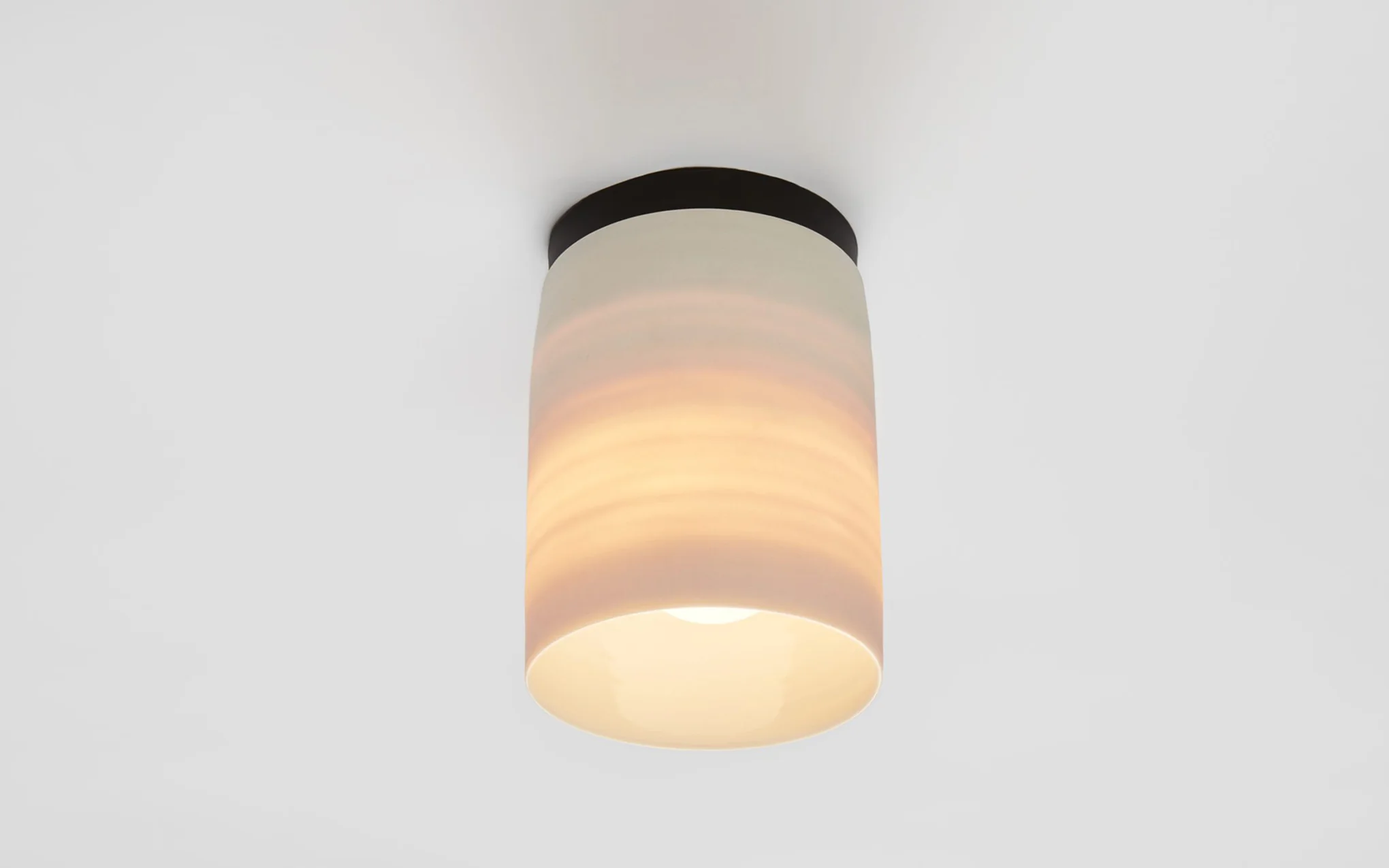 Surface ceiling mount - Image 4