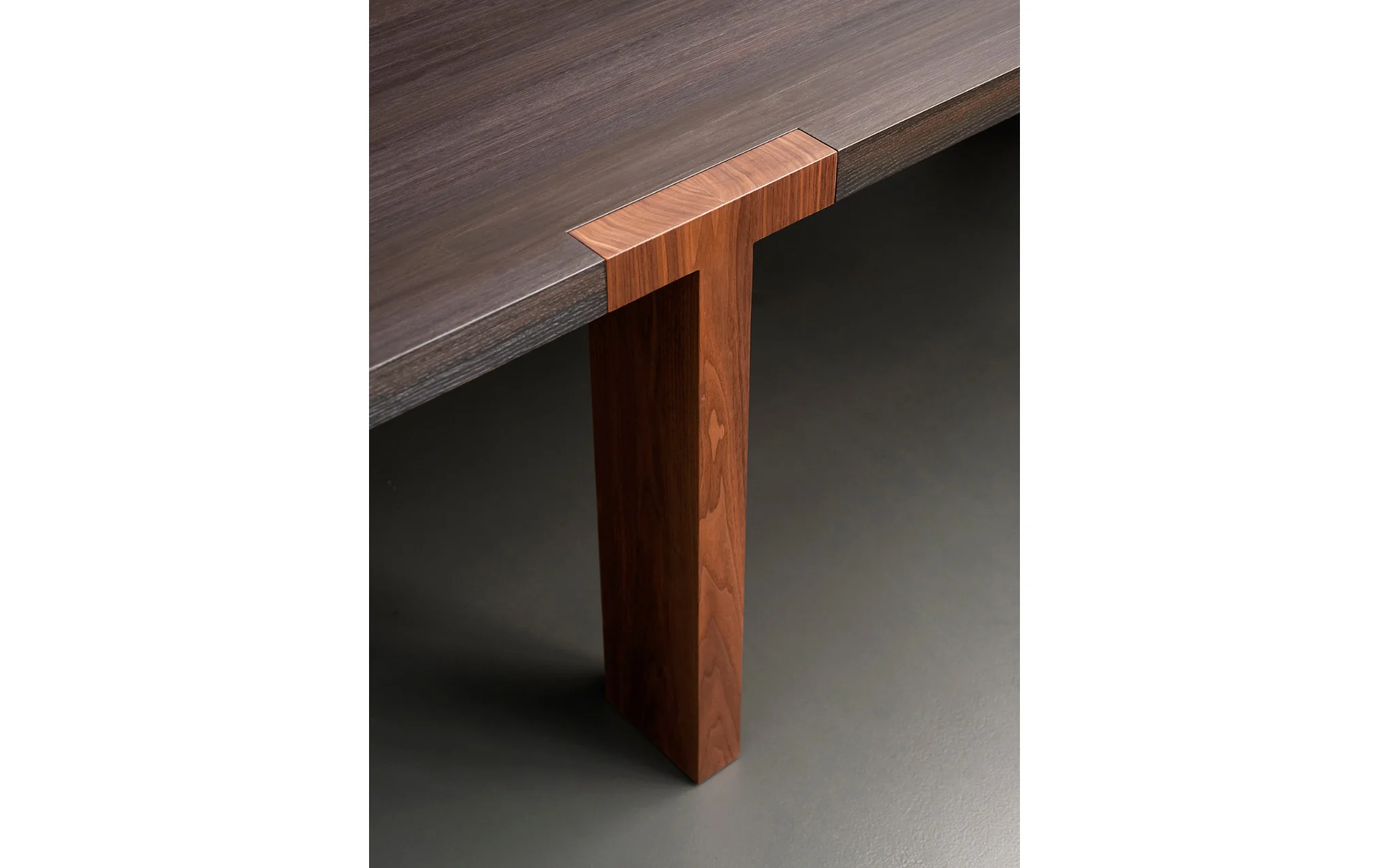 T dining table - Image 10