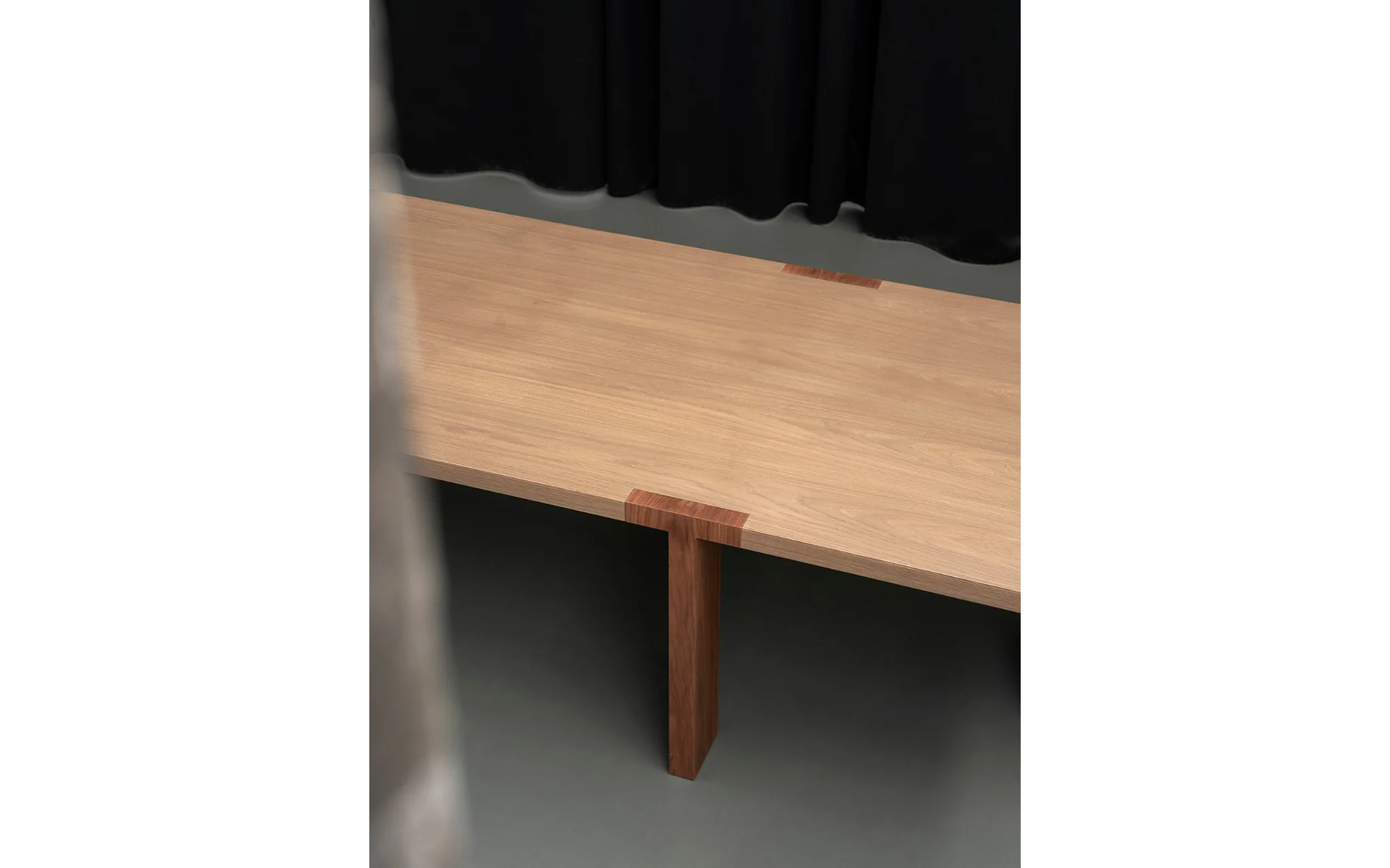 T dining table - Image 16