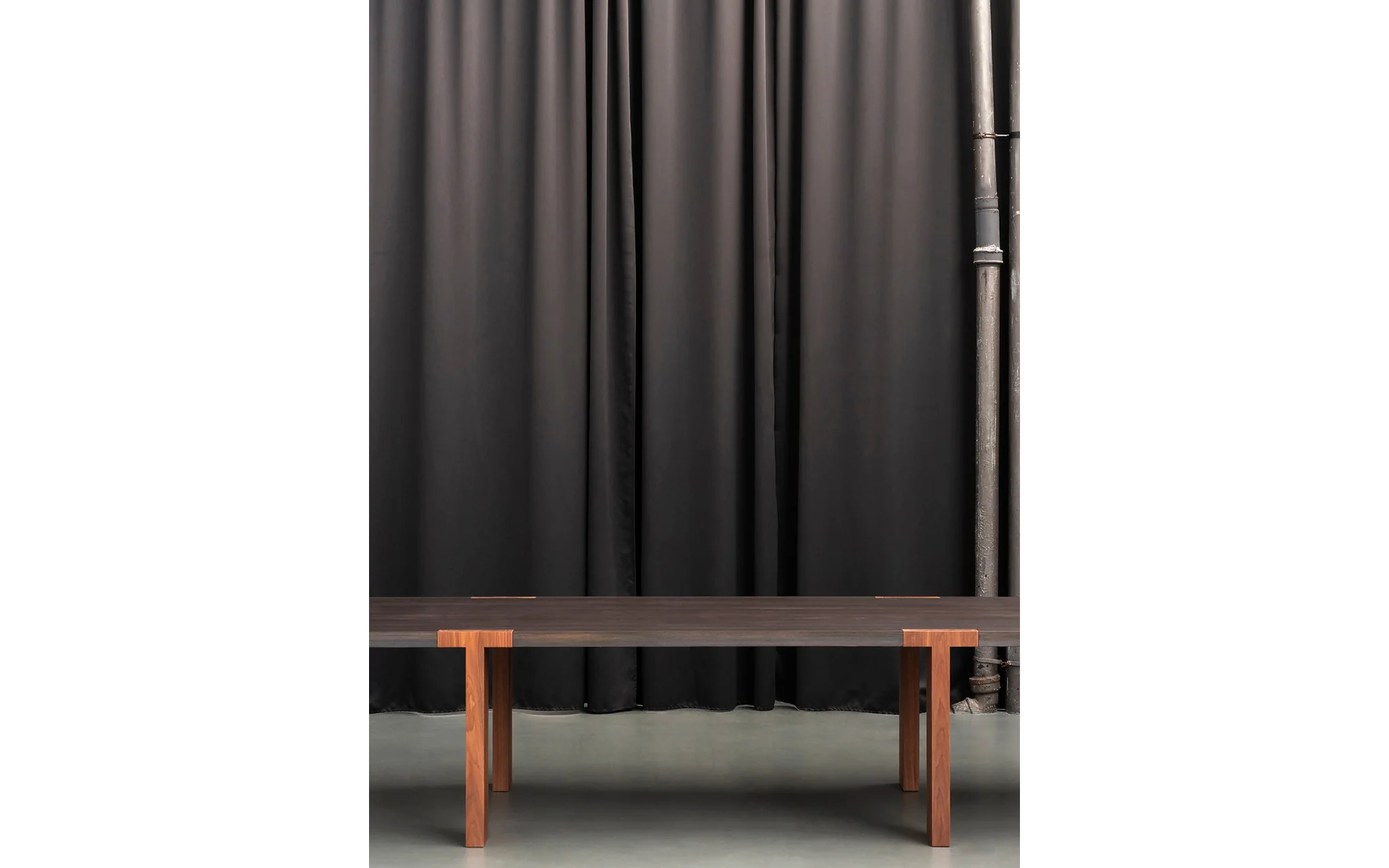 T dining table - Image 5