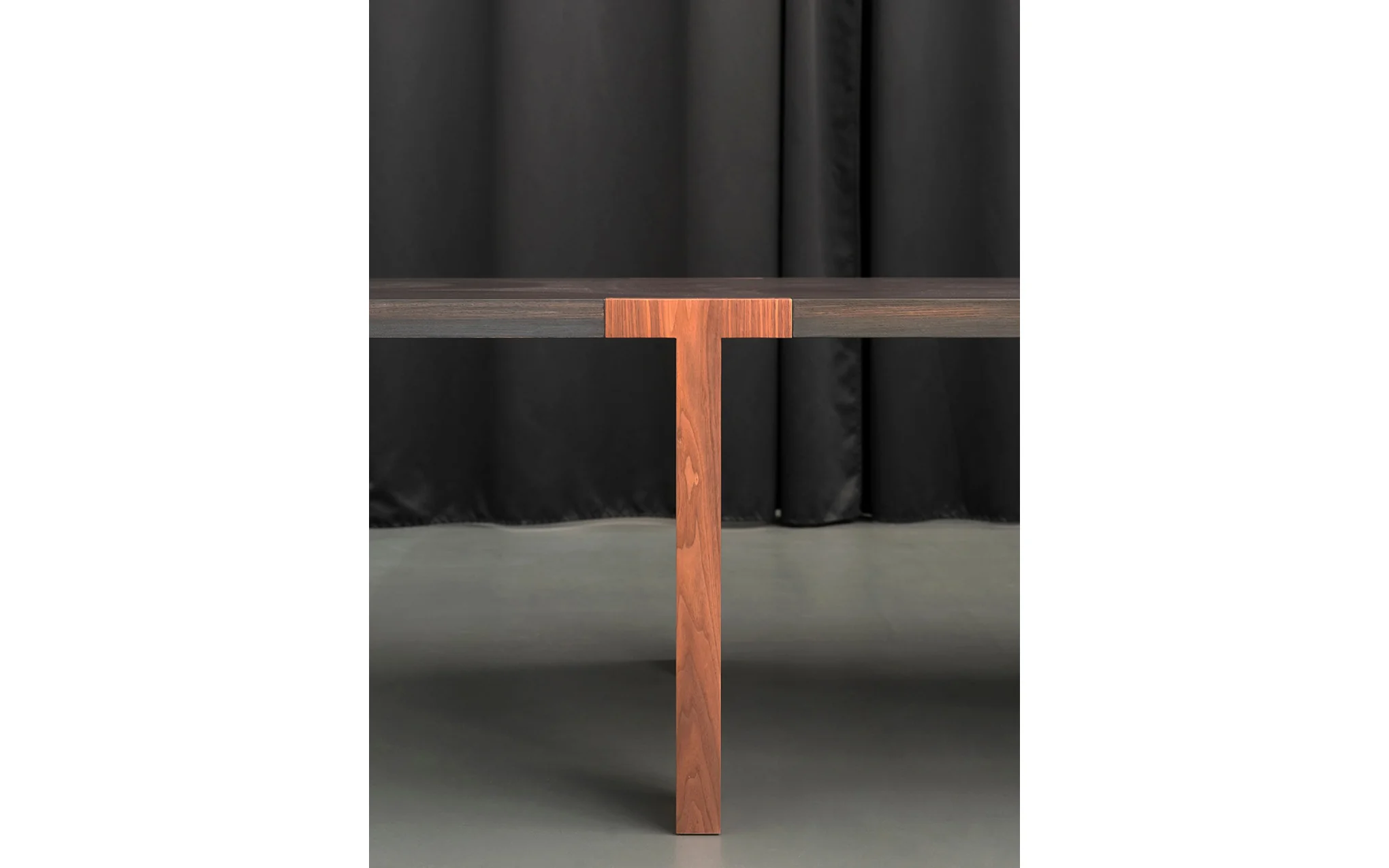 T dining table - Image 7
