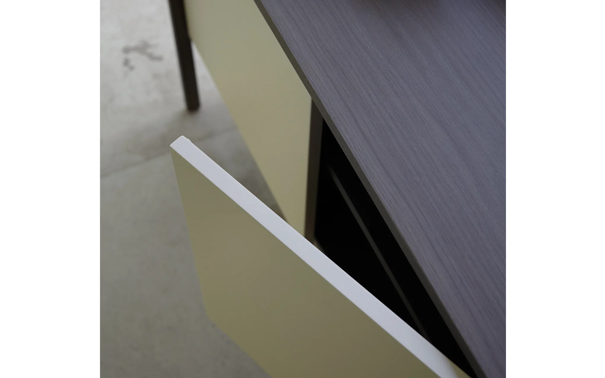 Tactile sideboard - 4 door - Image 4