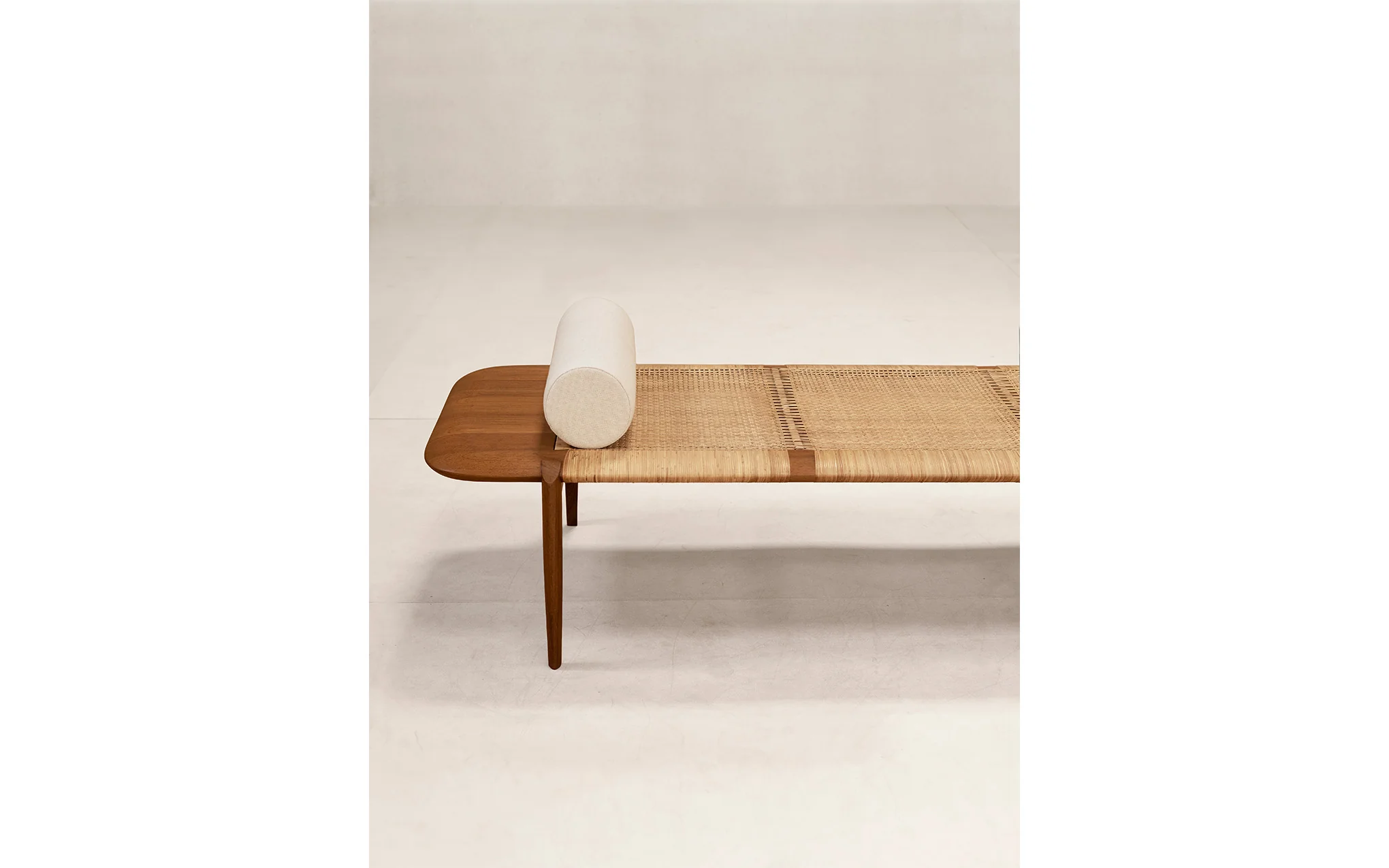 Tangāli day bed - Image 3