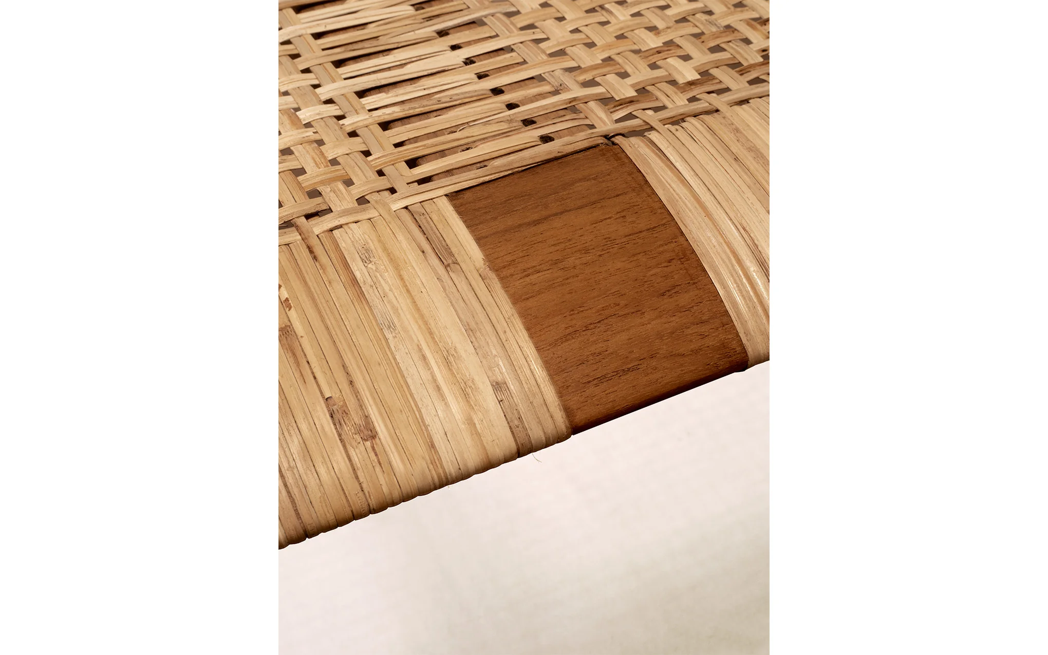 Tangāli day bed - Image 4