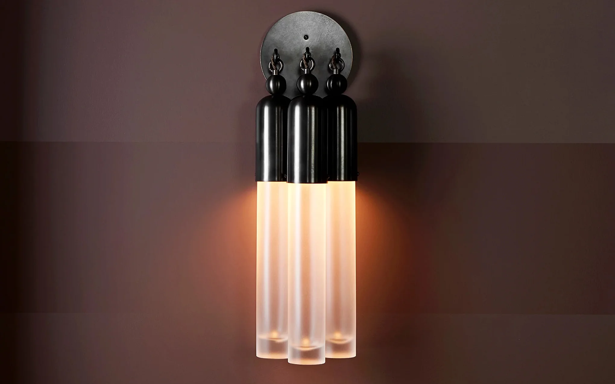 Tassel 3 sconce - Image 2